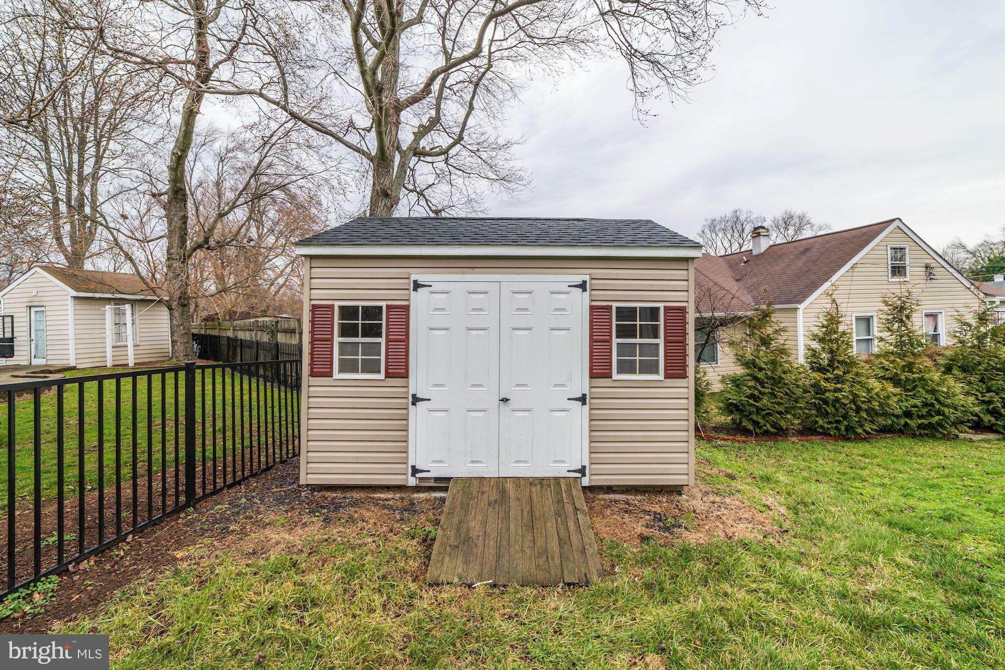 ANNALEE HEIGHTS - Residential