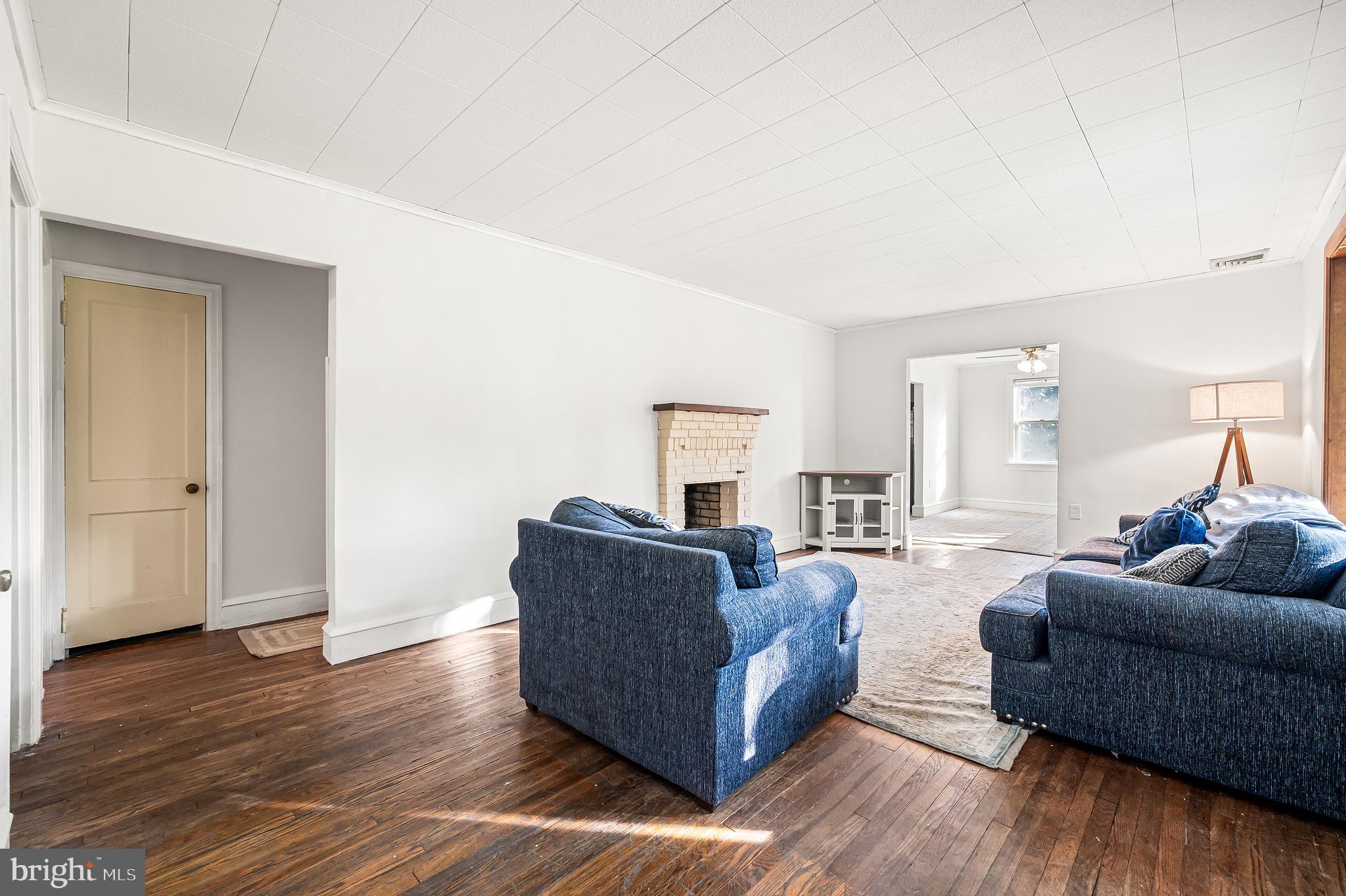 6 NORWOOD HOUSE ROAD