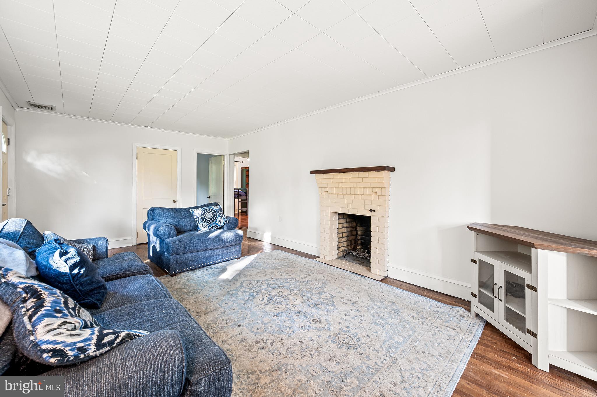 6 NORWOOD HOUSE ROAD