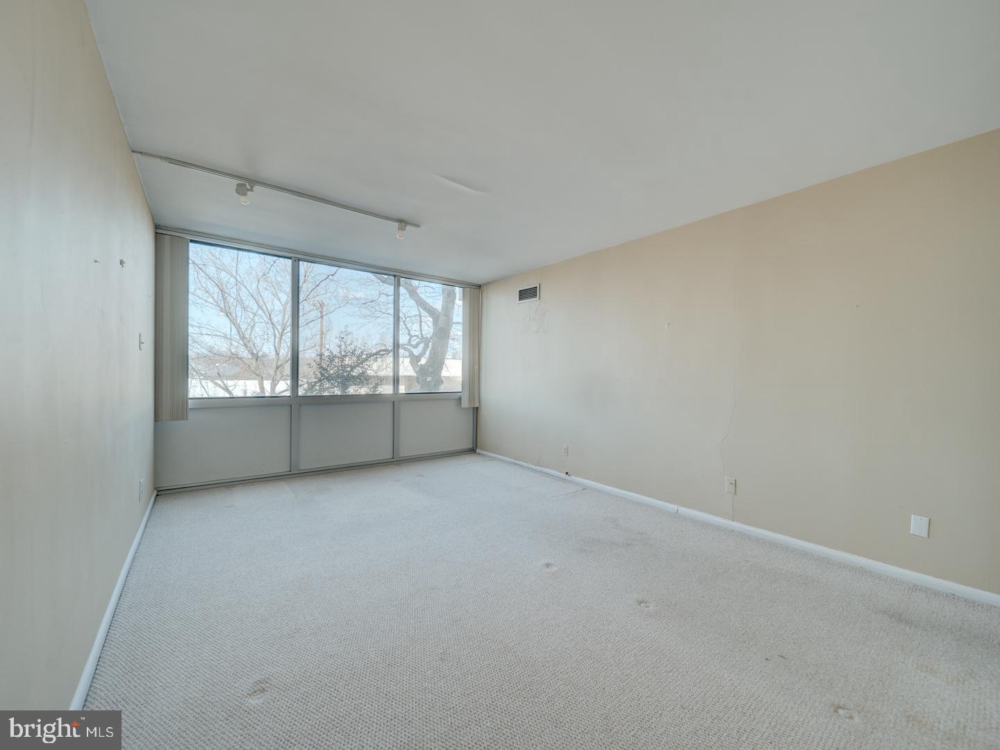 THE KENWOOD - Residential