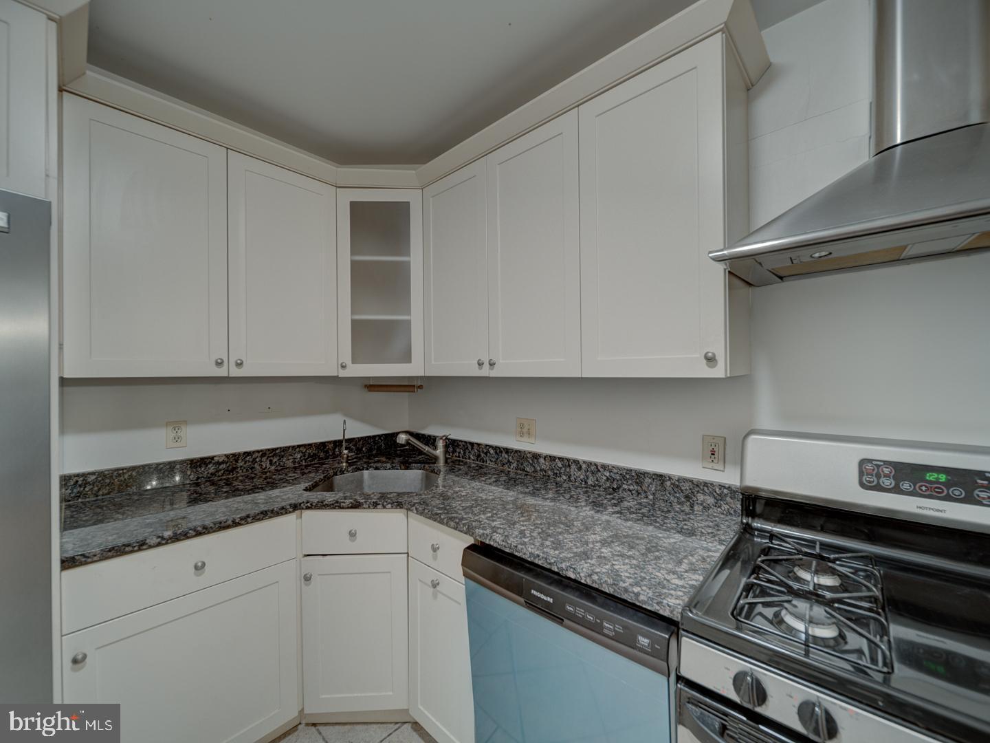 THE KENWOOD - Residential