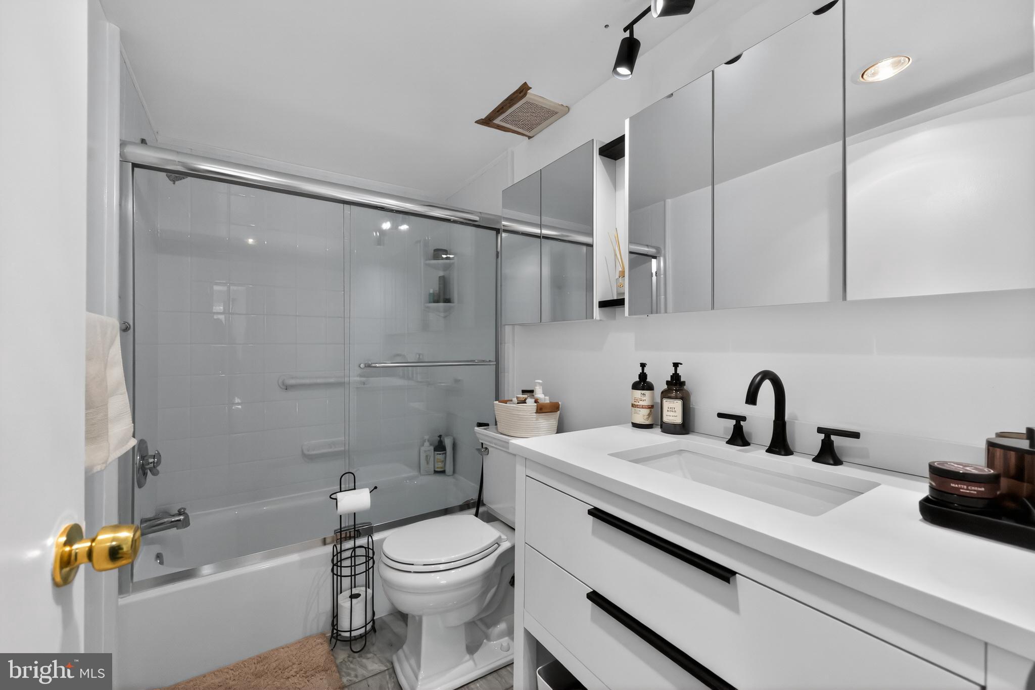 GLENHARDIE CONDOS - Residential