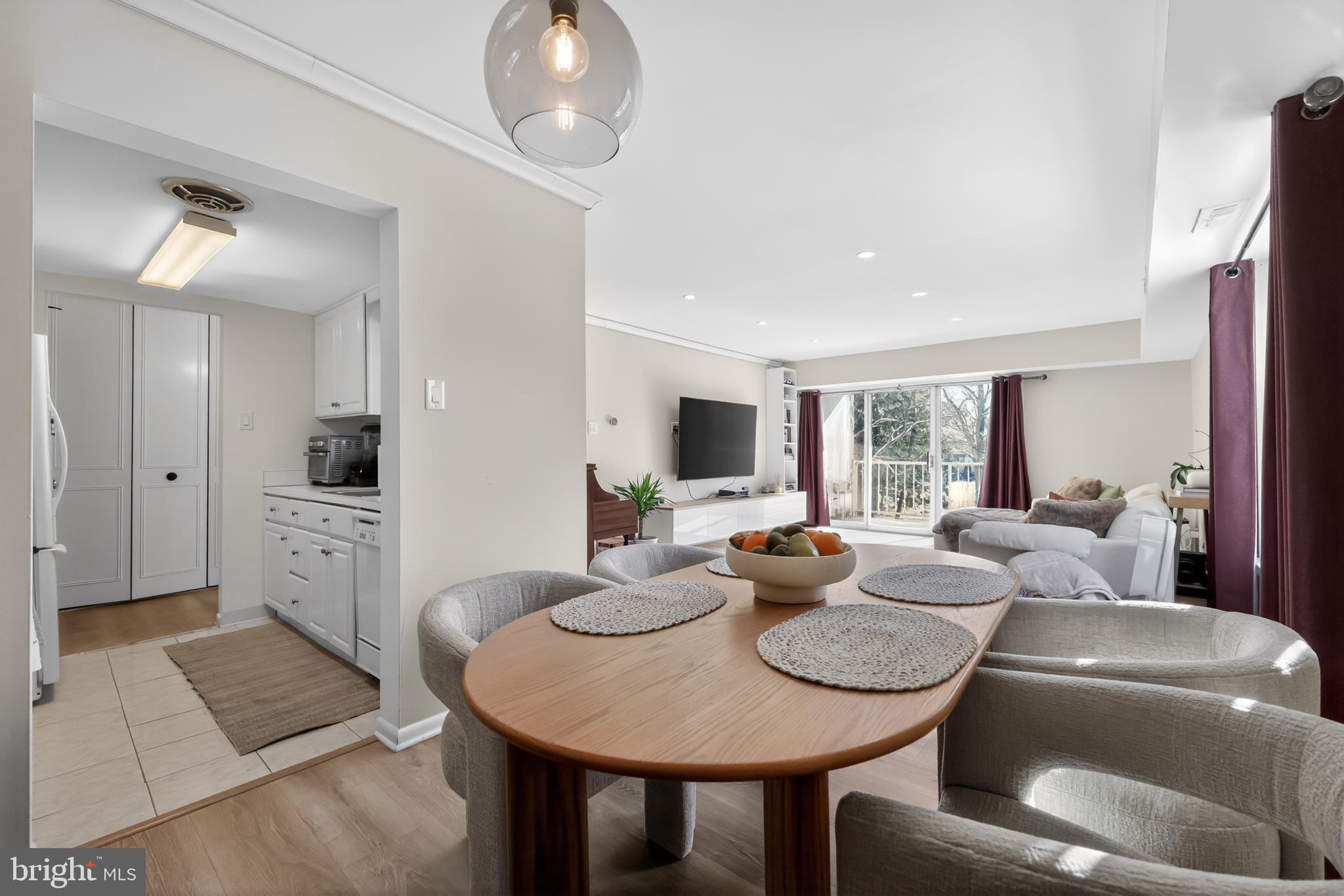 GLENHARDIE CONDOS - Residential