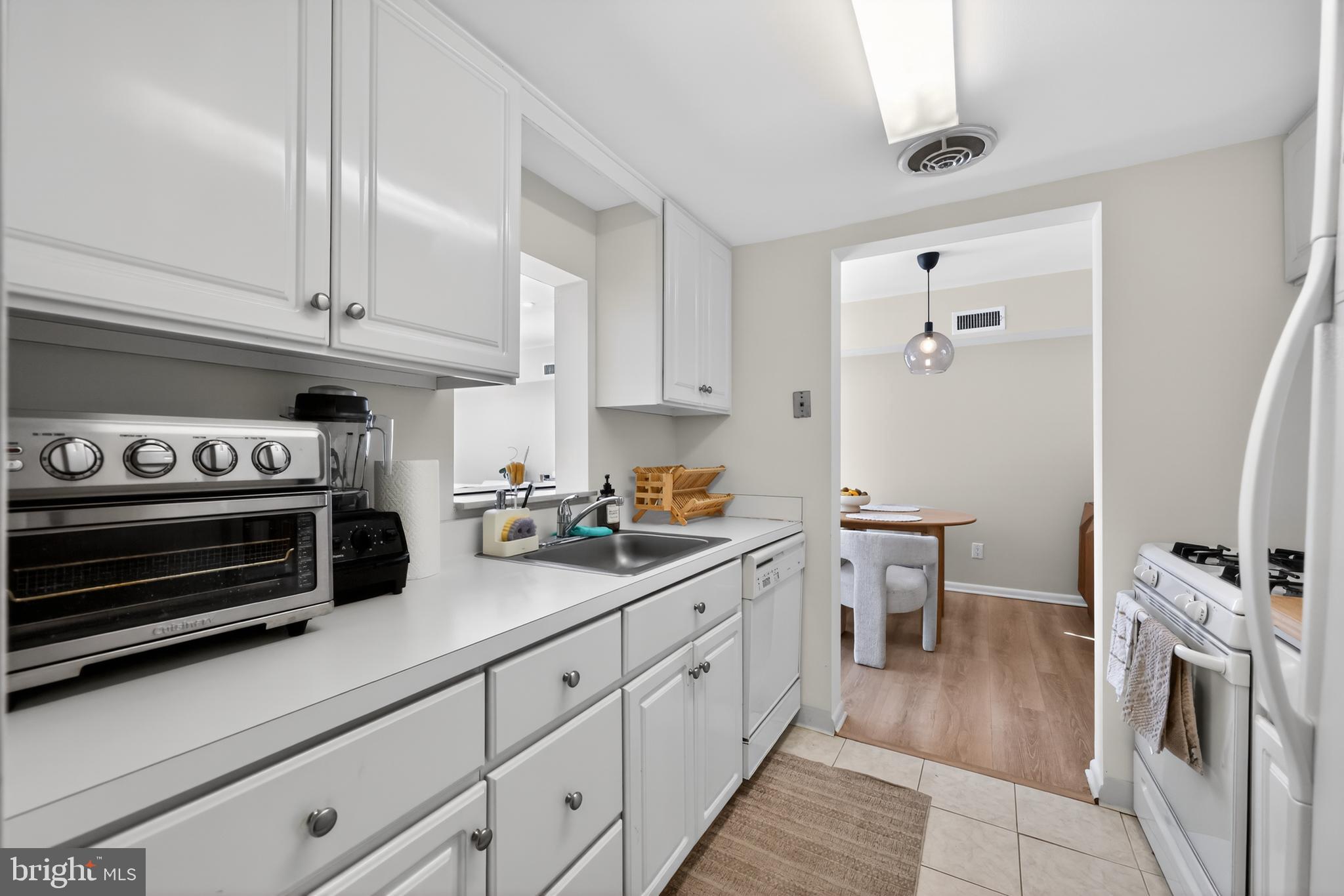 GLENHARDIE CONDOS - Residential