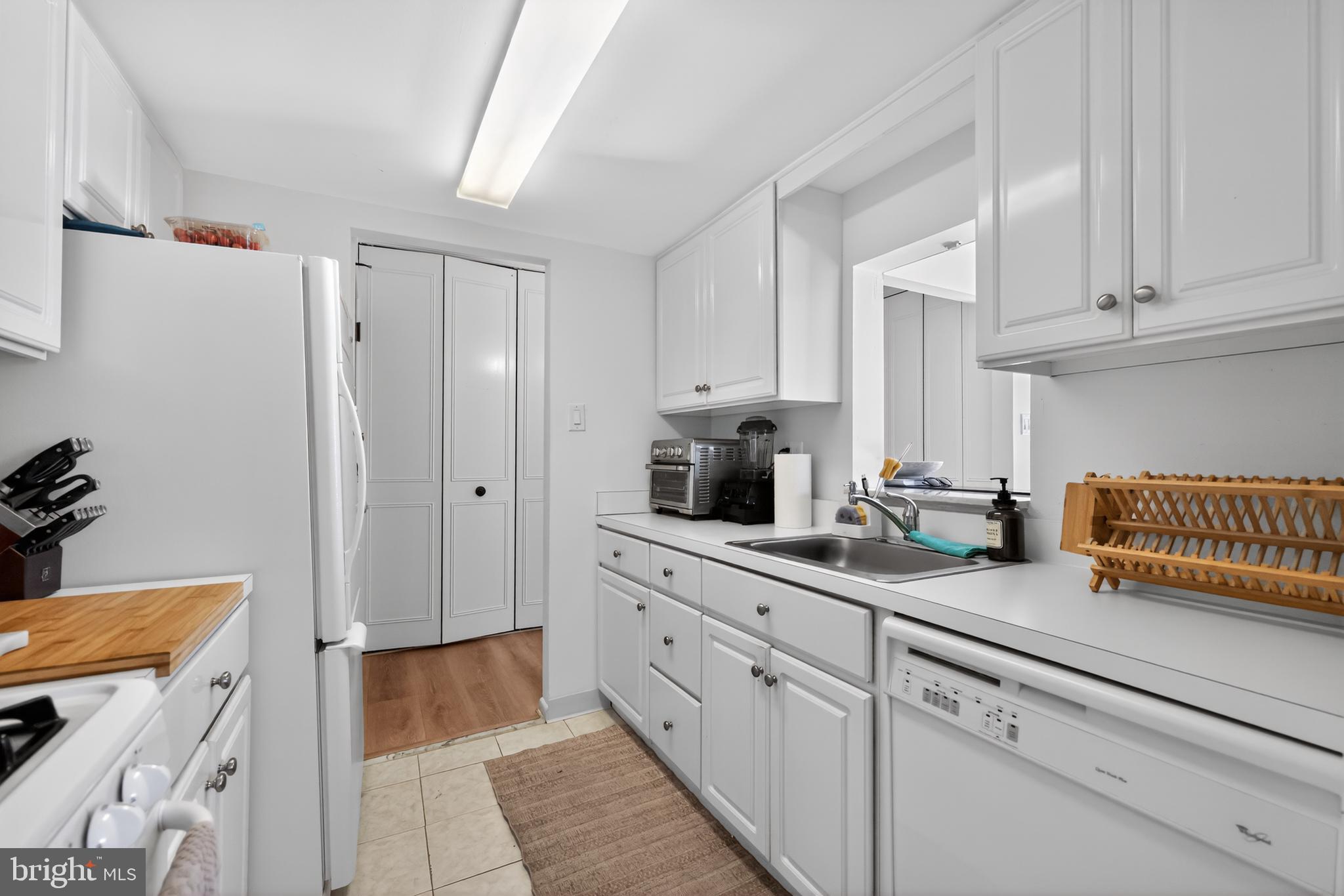 GLENHARDIE CONDOS - Residential