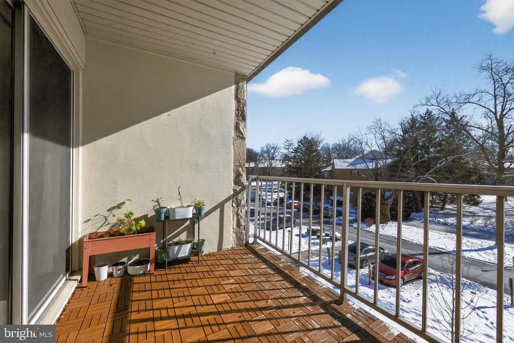 Photo of 419 Drummers Lane #419, WAYNE, PA 19087 (MLS # PACT2116746)