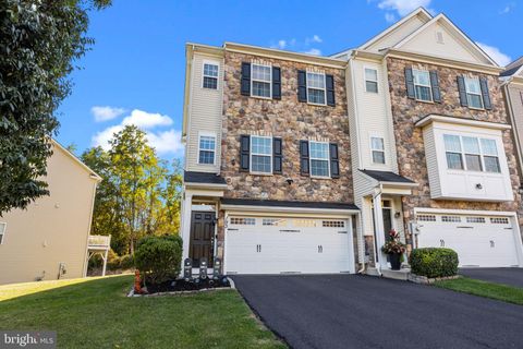 193 GRAYSTONE DRIVE FEASTERVILLE TREVOSE PA 19053