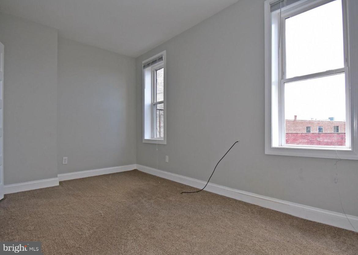 139 E NORTH AVENUE 3