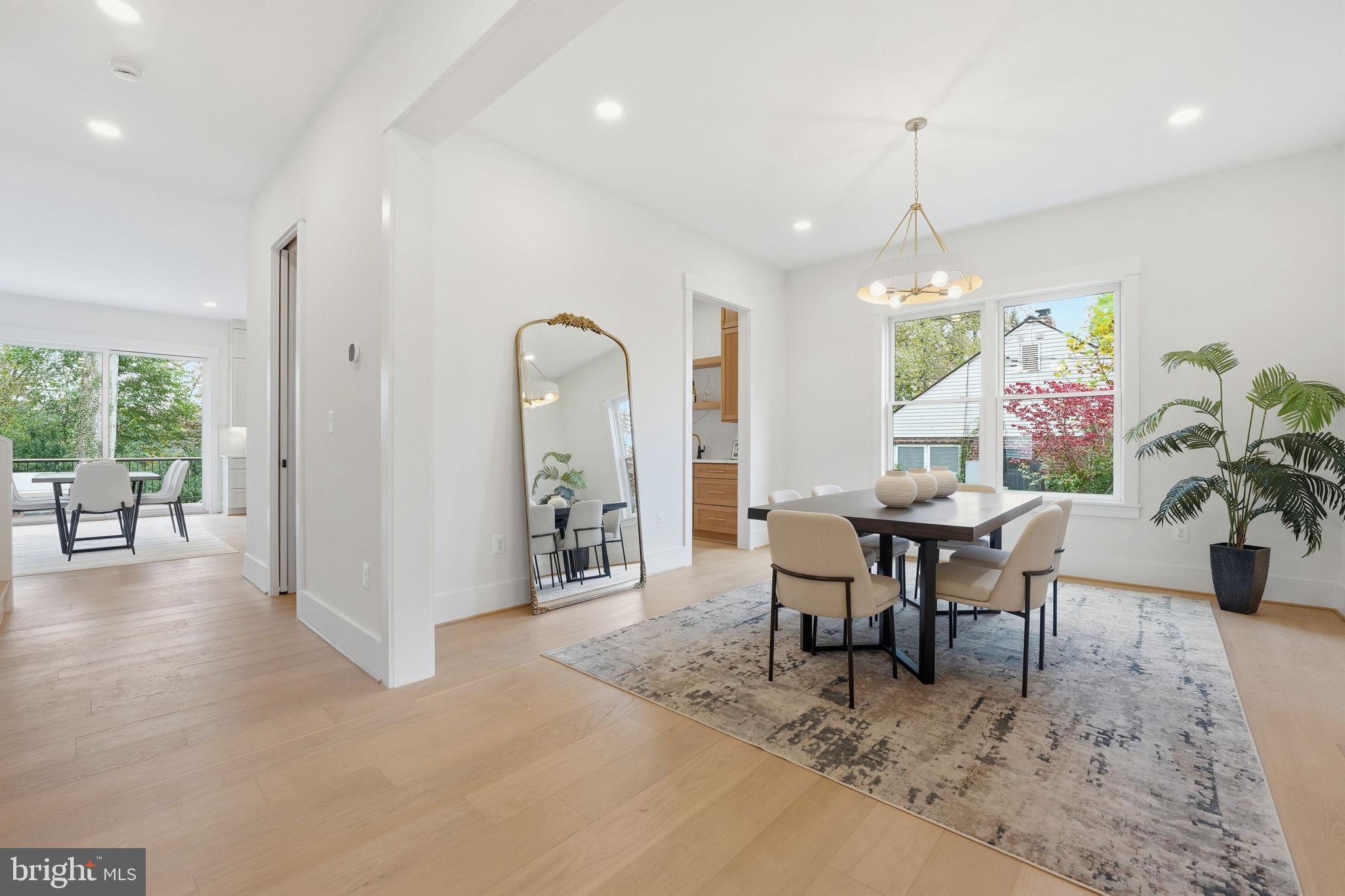 FALLS CHURCH - Residential