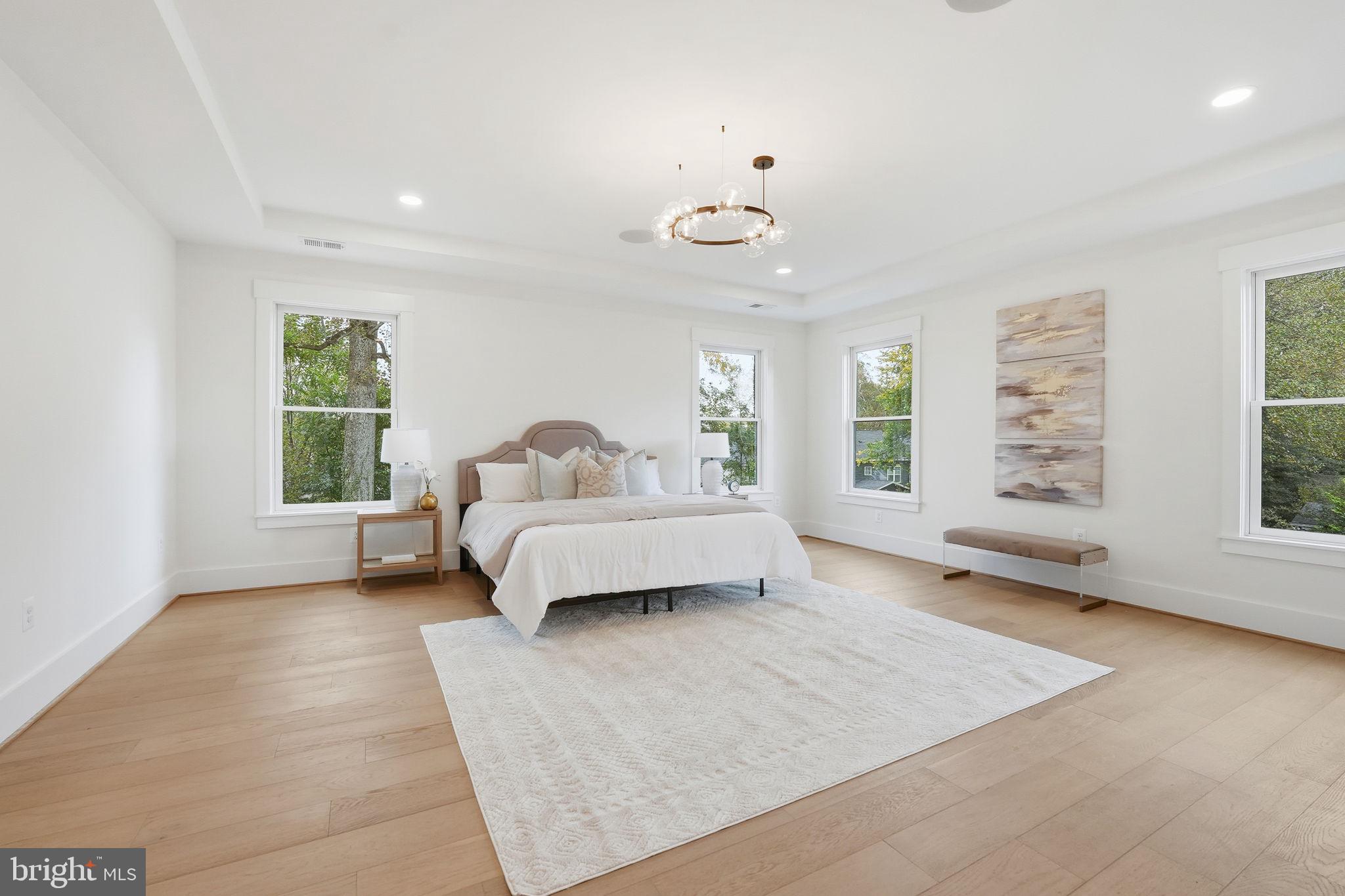 FALLS CHURCH - Residential