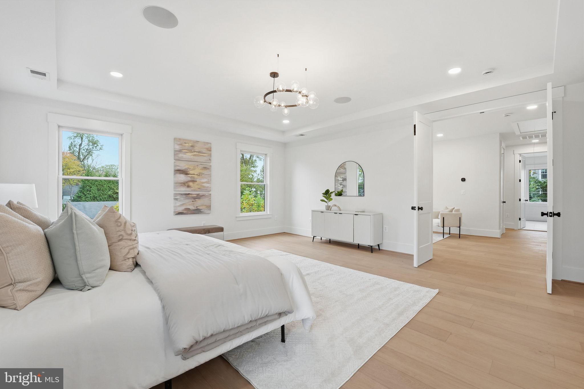 FALLS CHURCH - Residential