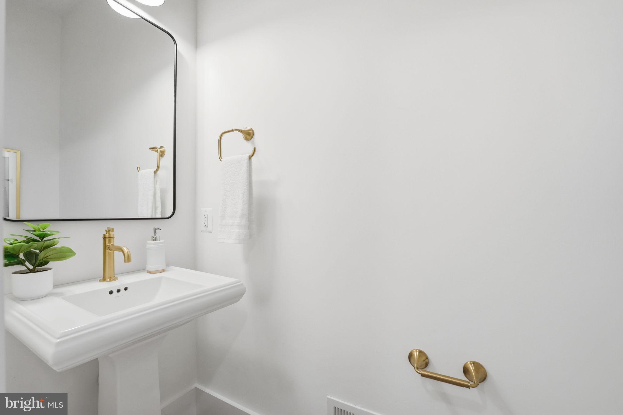 FALLS CHURCH - Residential