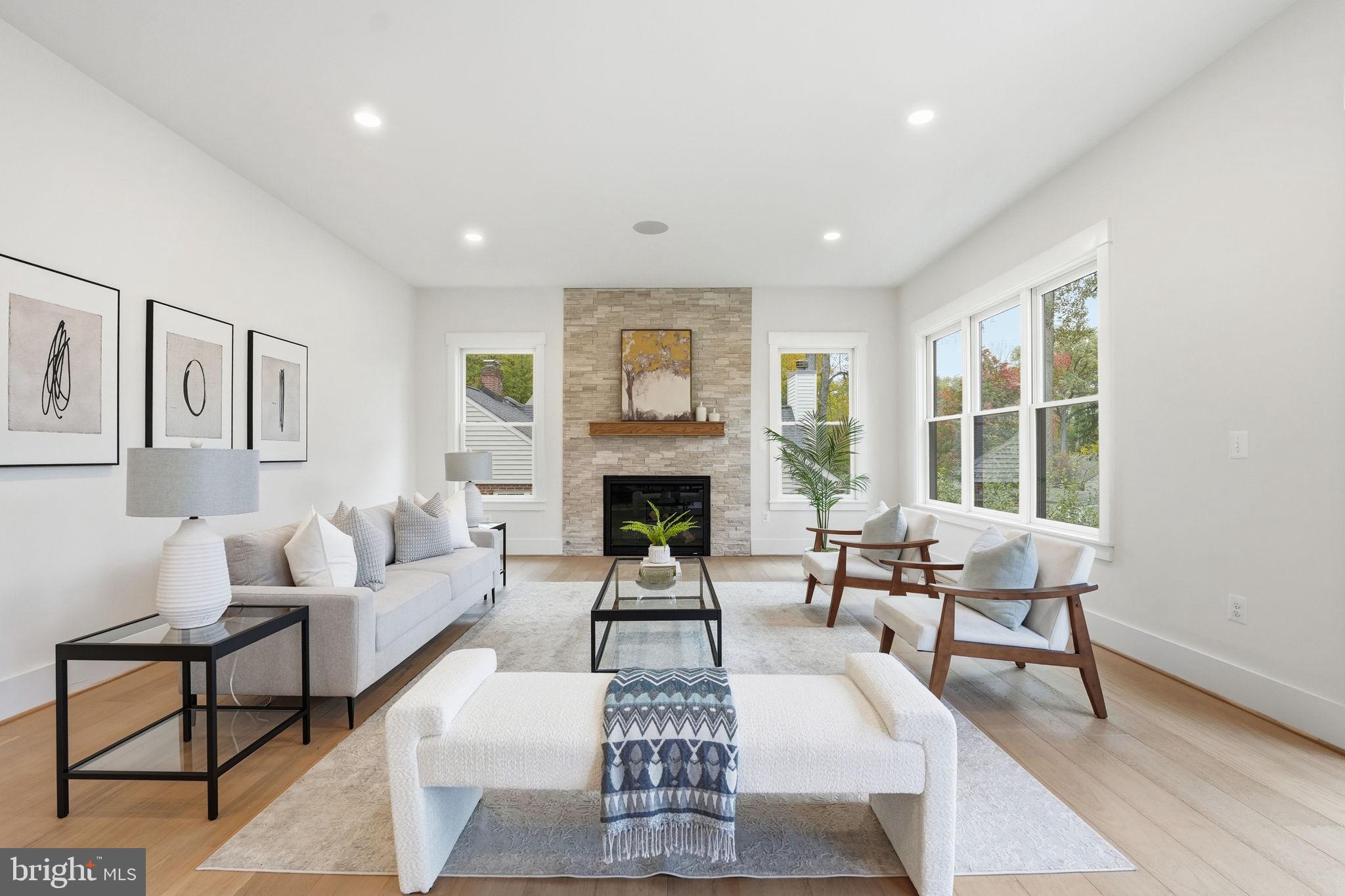 FALLS CHURCH - Residential