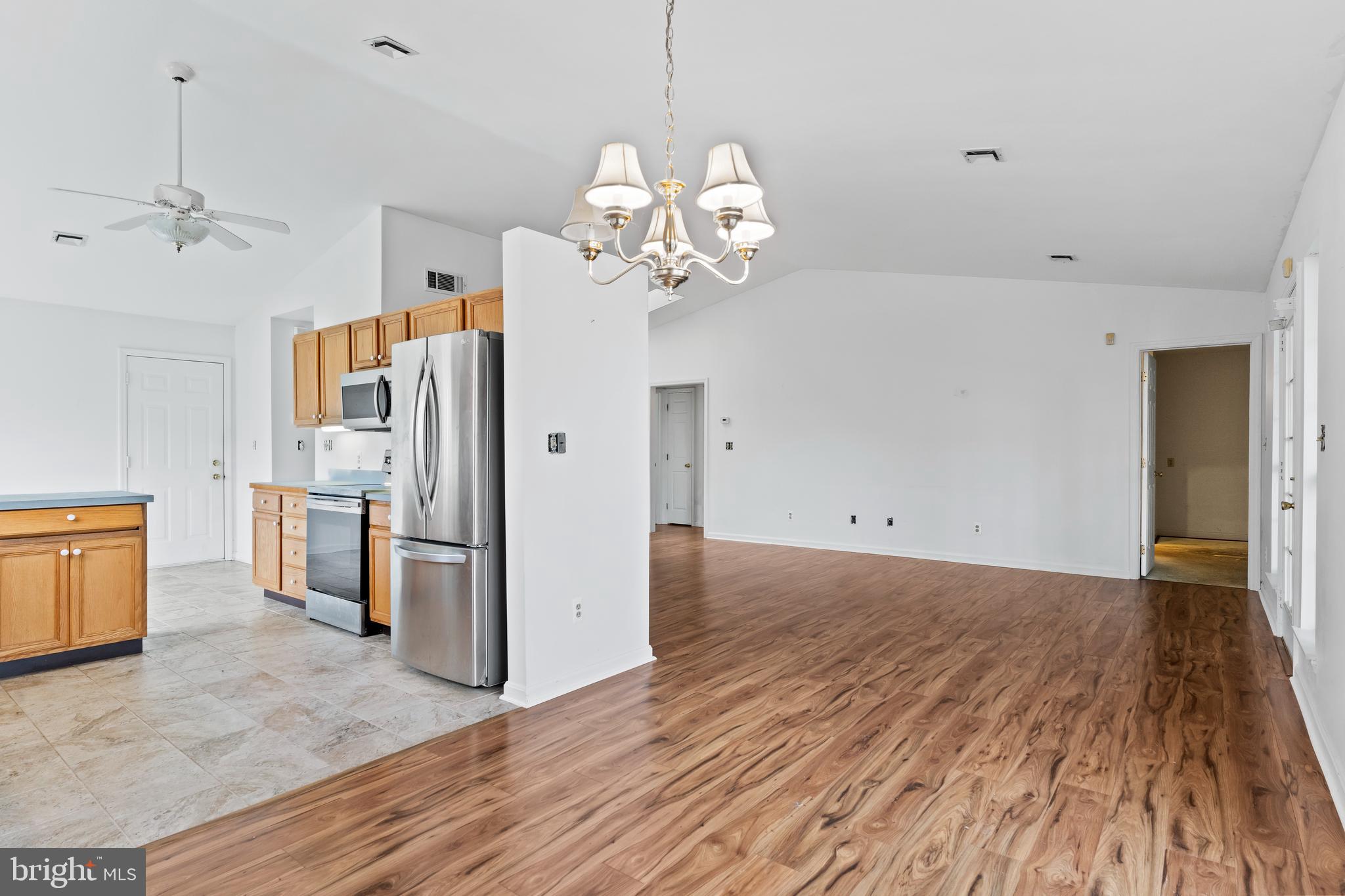 15 THORNHILL COURT