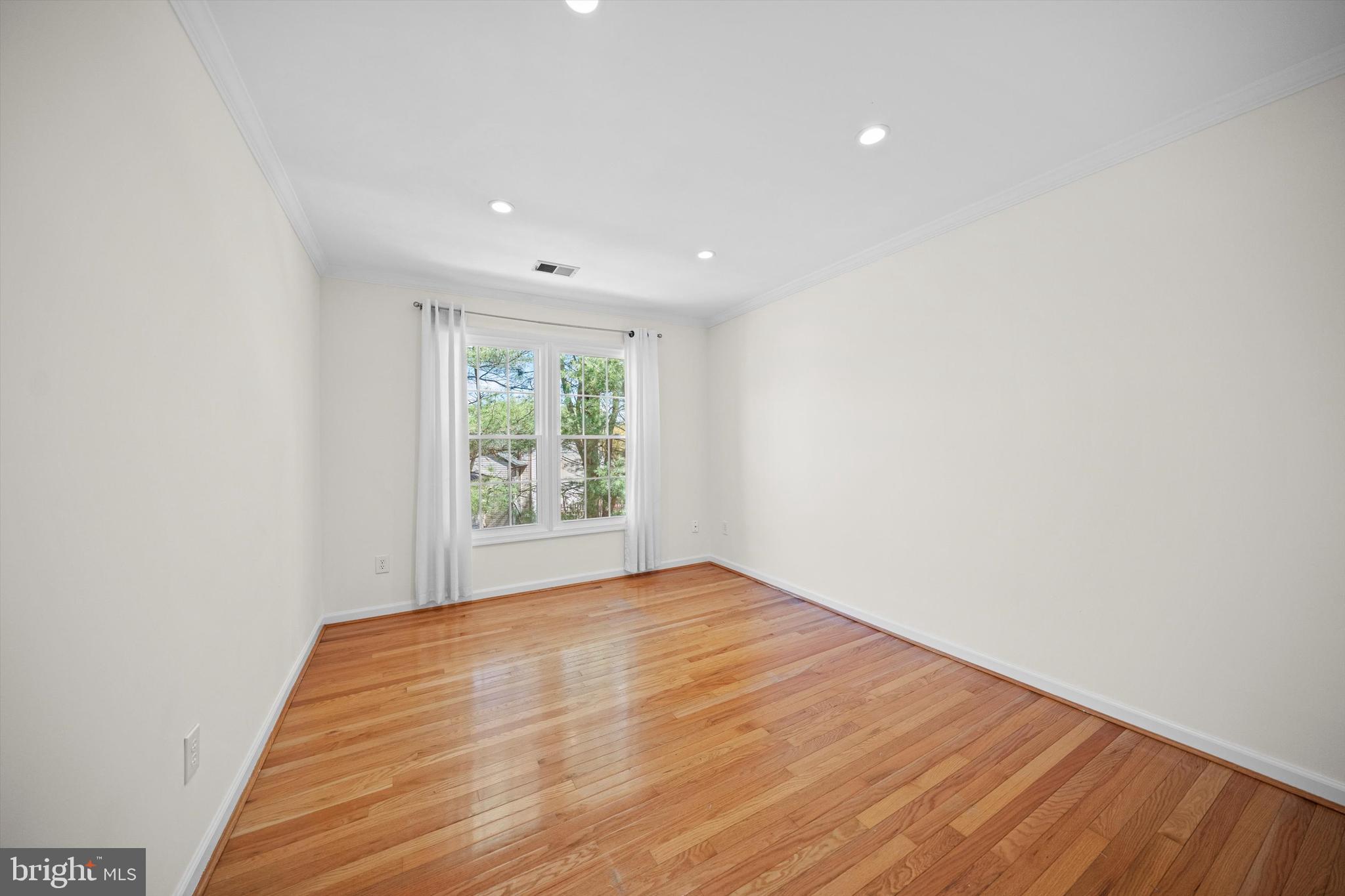 DUFIEF MILL BROOK - Residential