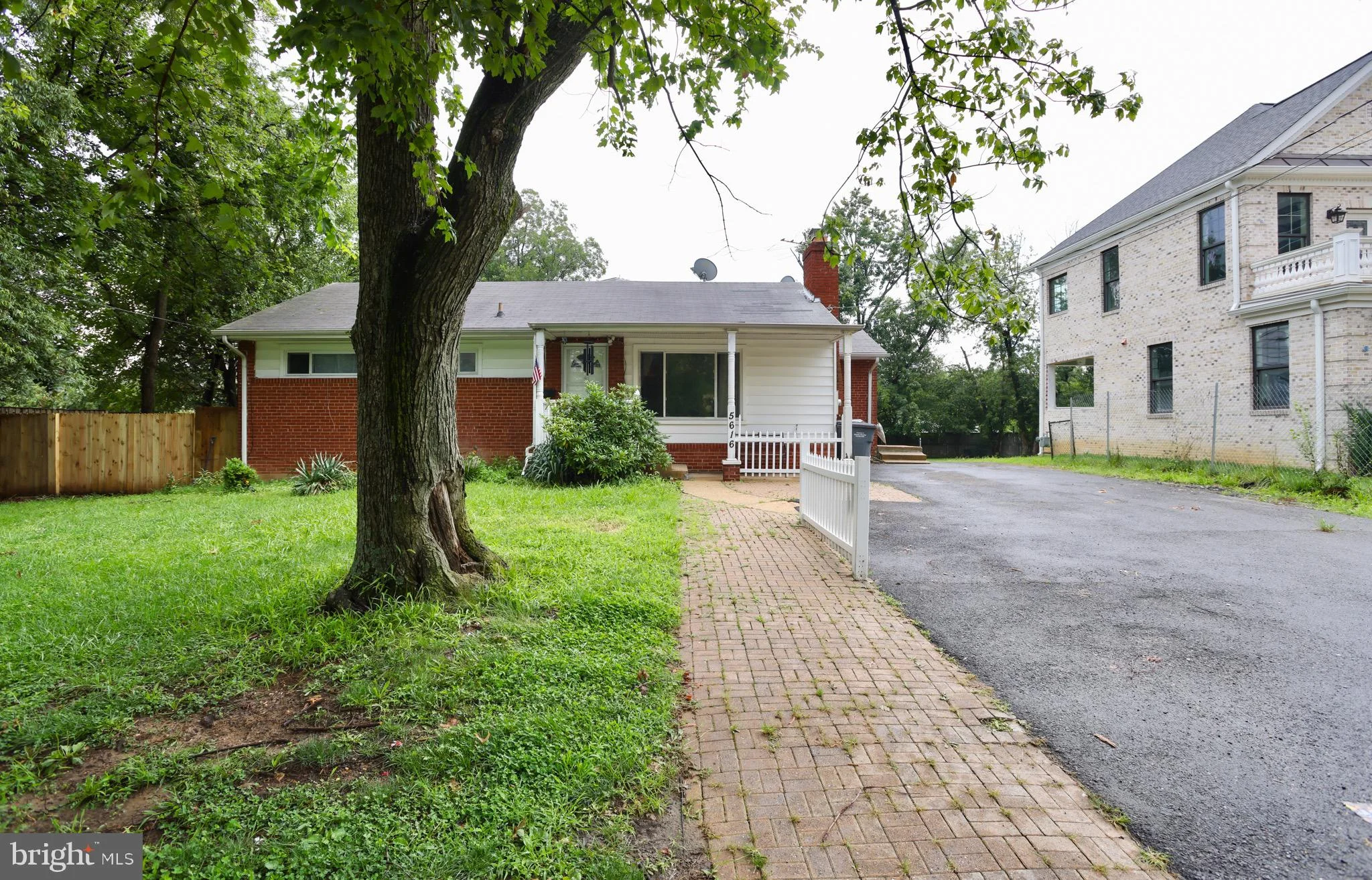 5616 Seminary Road, Alexandria, VA 22311