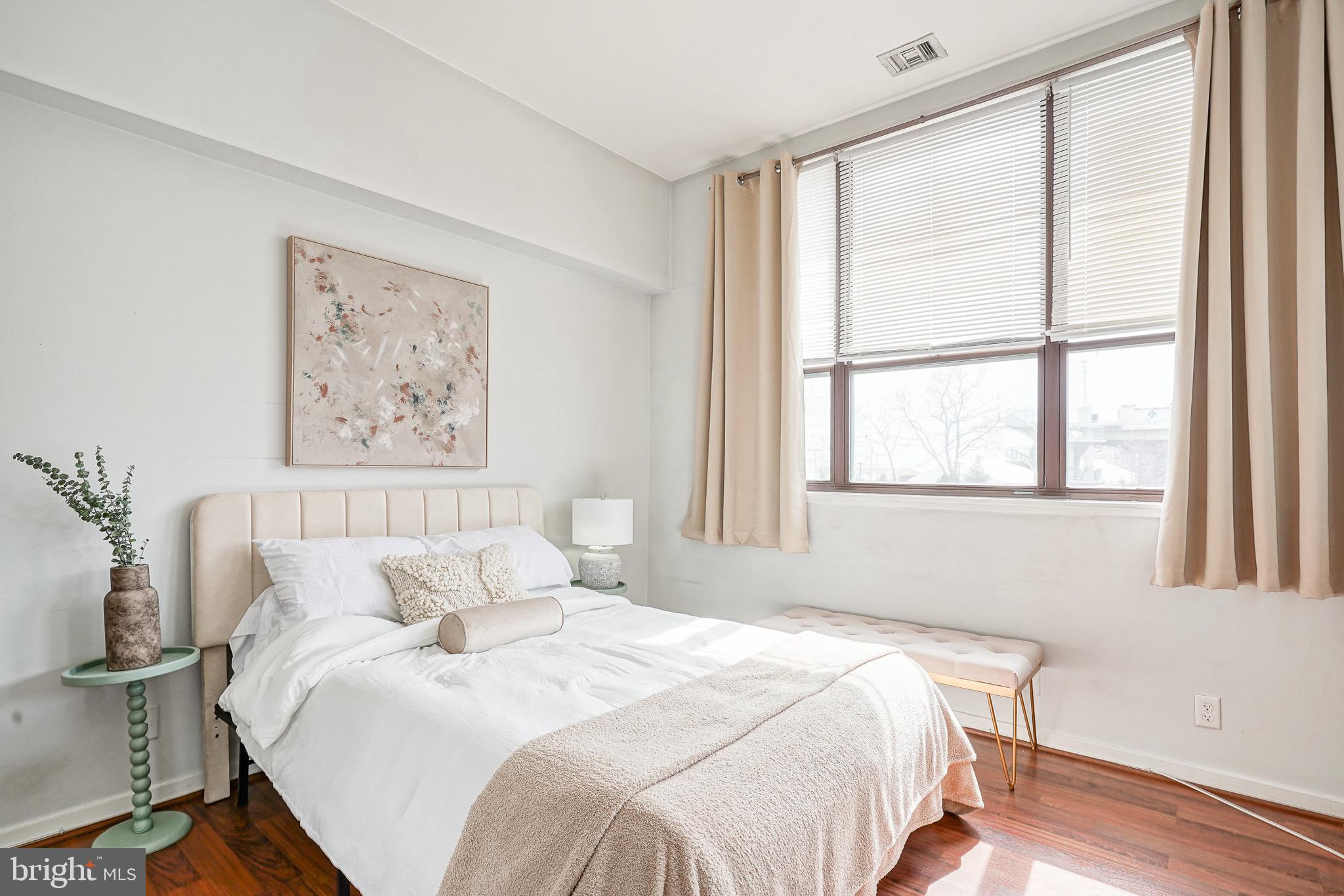 OLD CITY - Residential