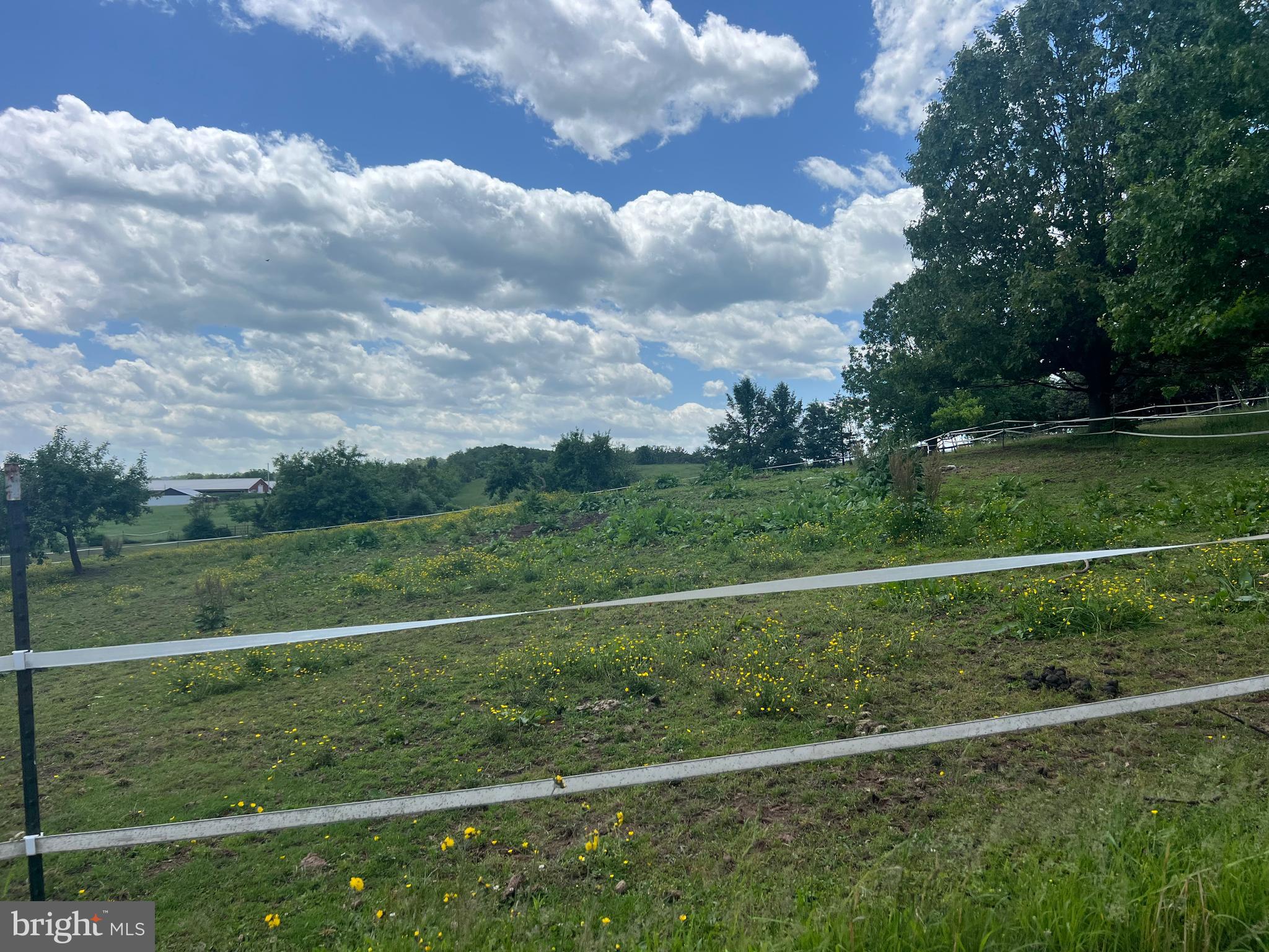 HICKORY CORNER - Residential