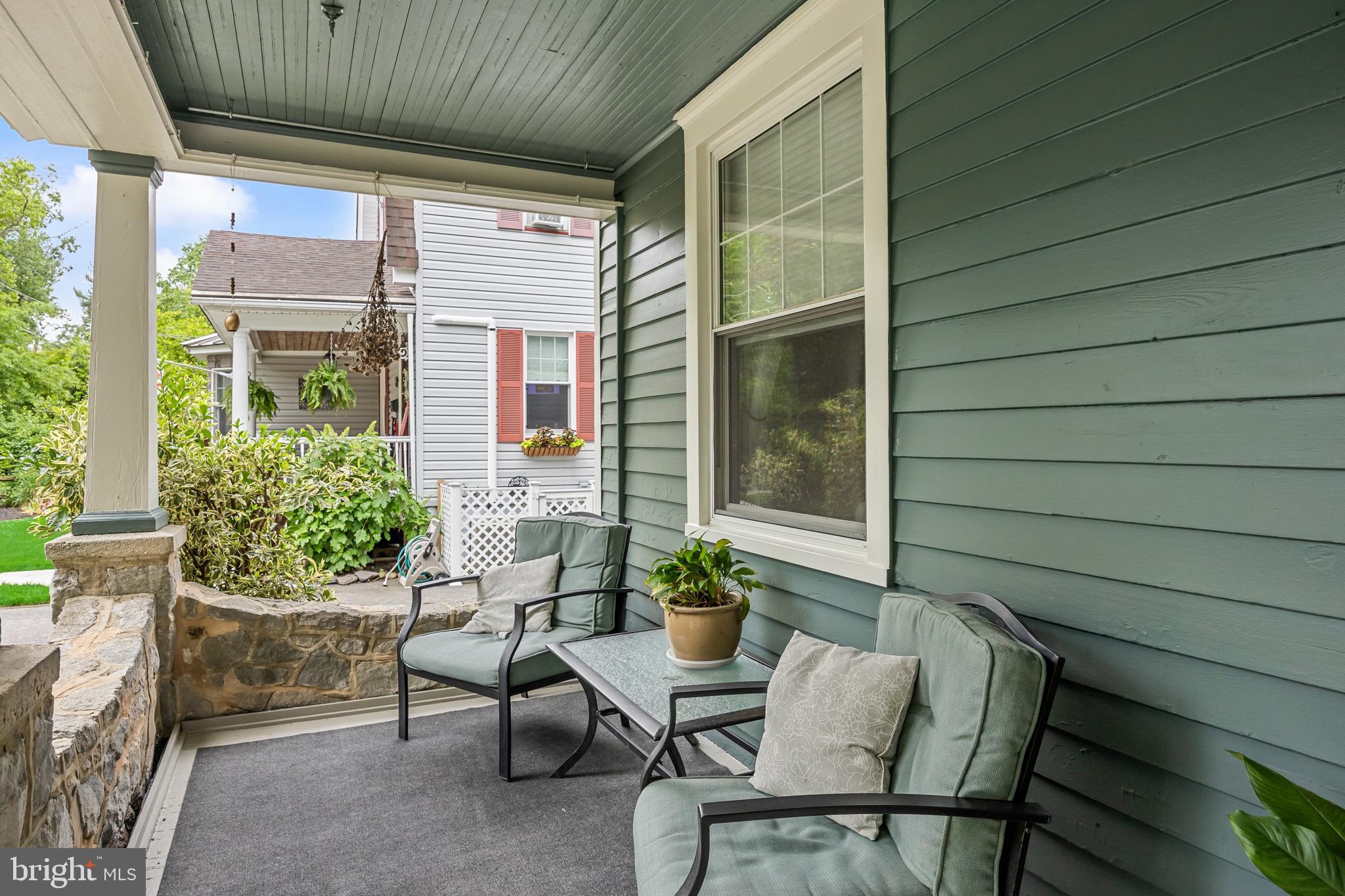 118 LESLIE AVENUE