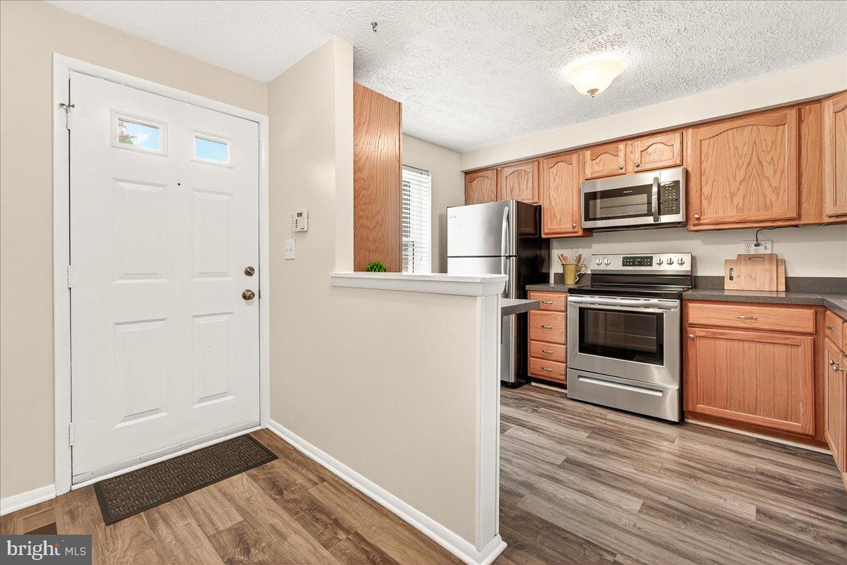 GUNNERS LAKE VILLAGE - Residential