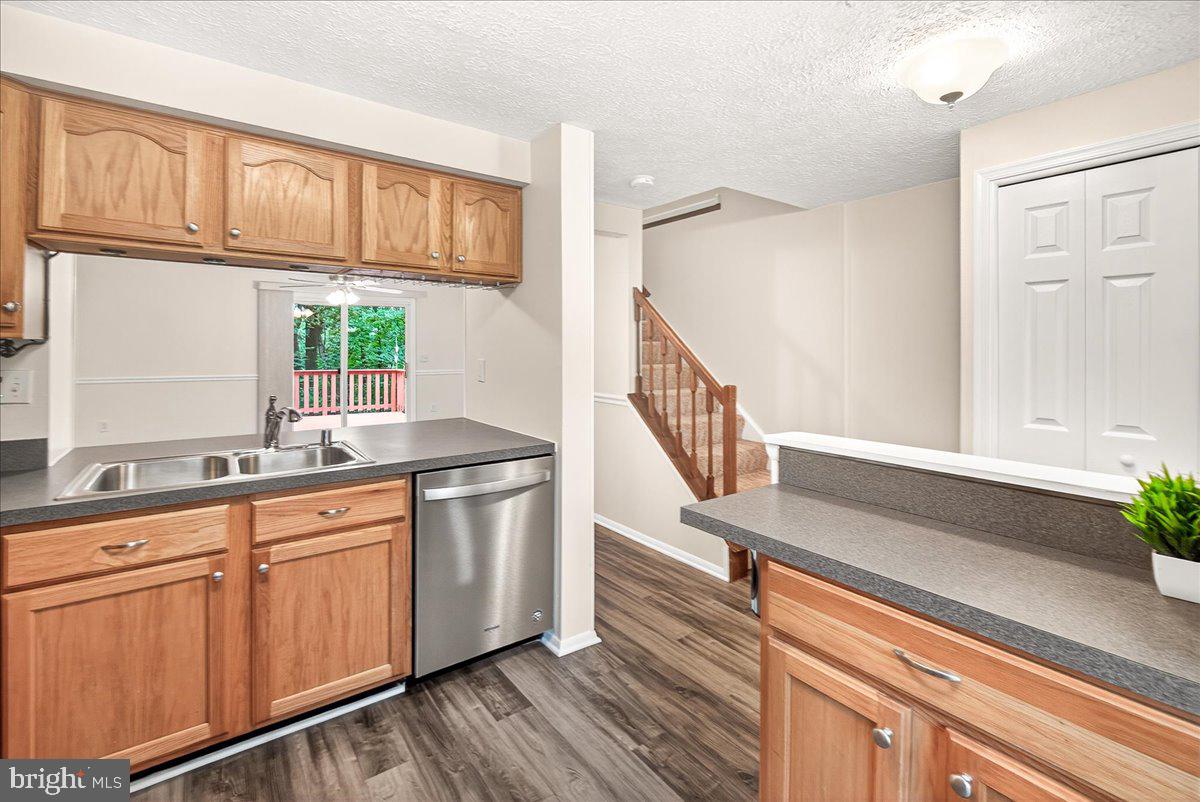 GUNNERS LAKE VILLAGE - Residential