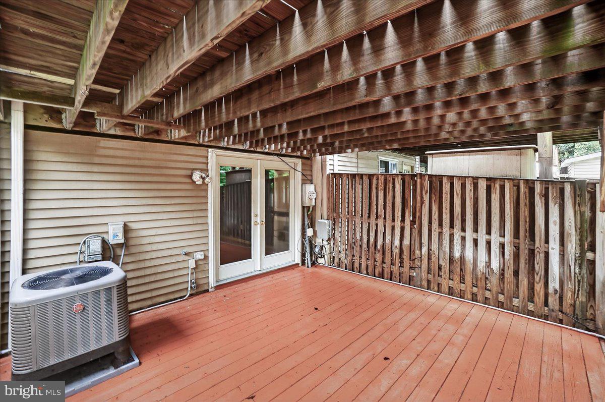 GUNNERS LAKE VILLAGE - Residential