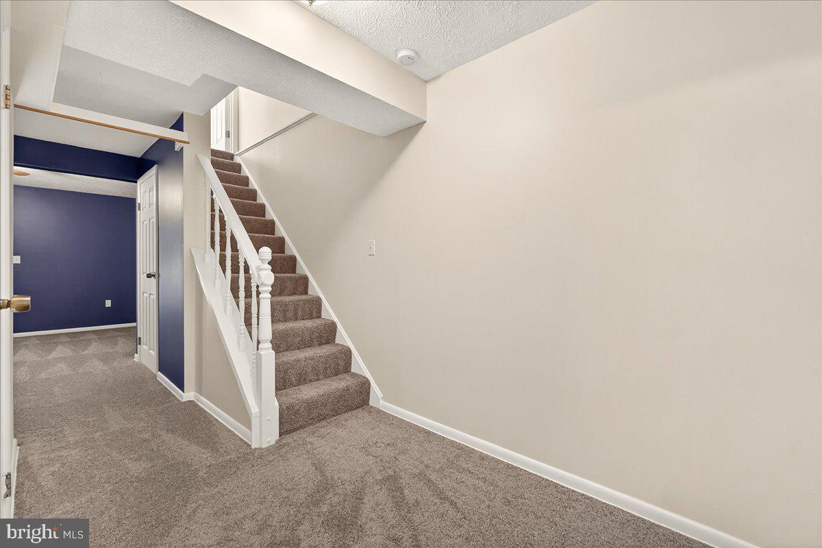 GUNNERS LAKE VILLAGE - Residential