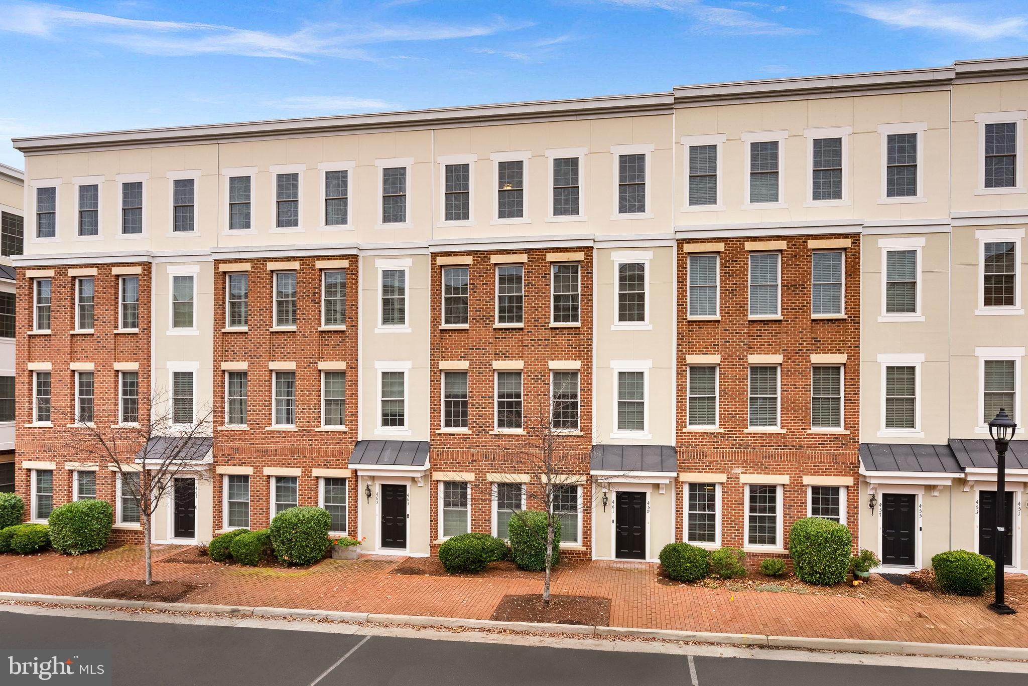 459 KORNBLAU TERRACE SE