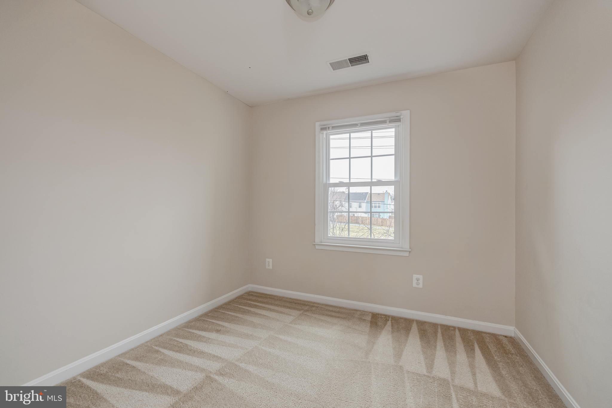 LANDSDOWNE - Residential Lease