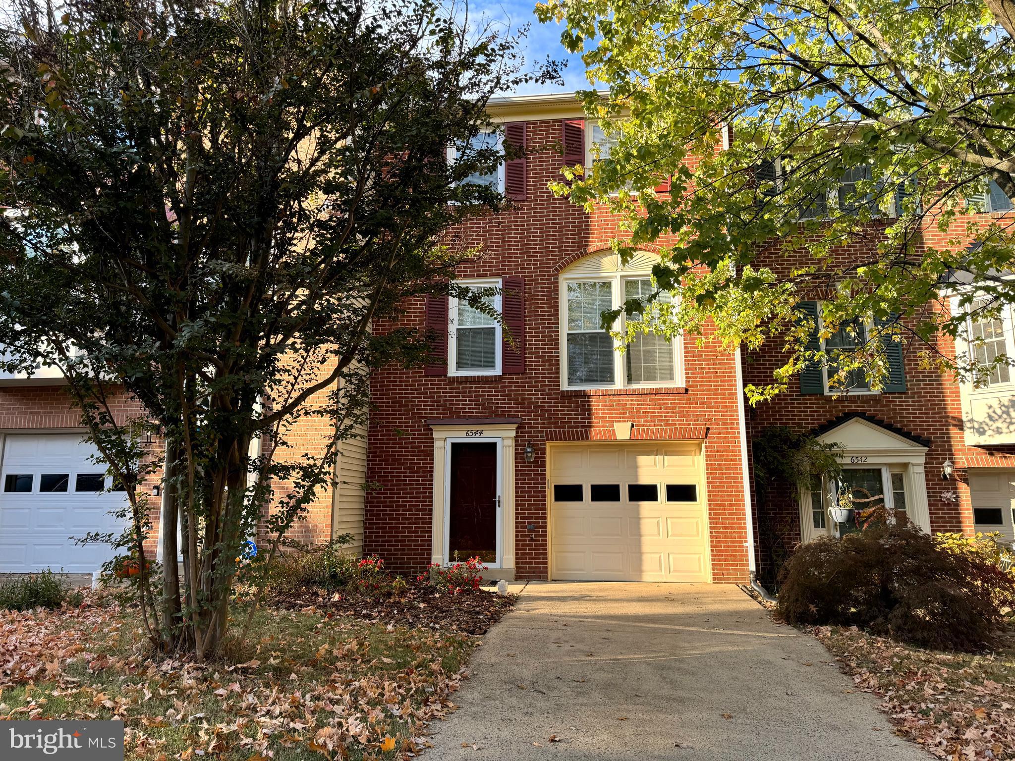 LANDSDOWNE - Residential Lease