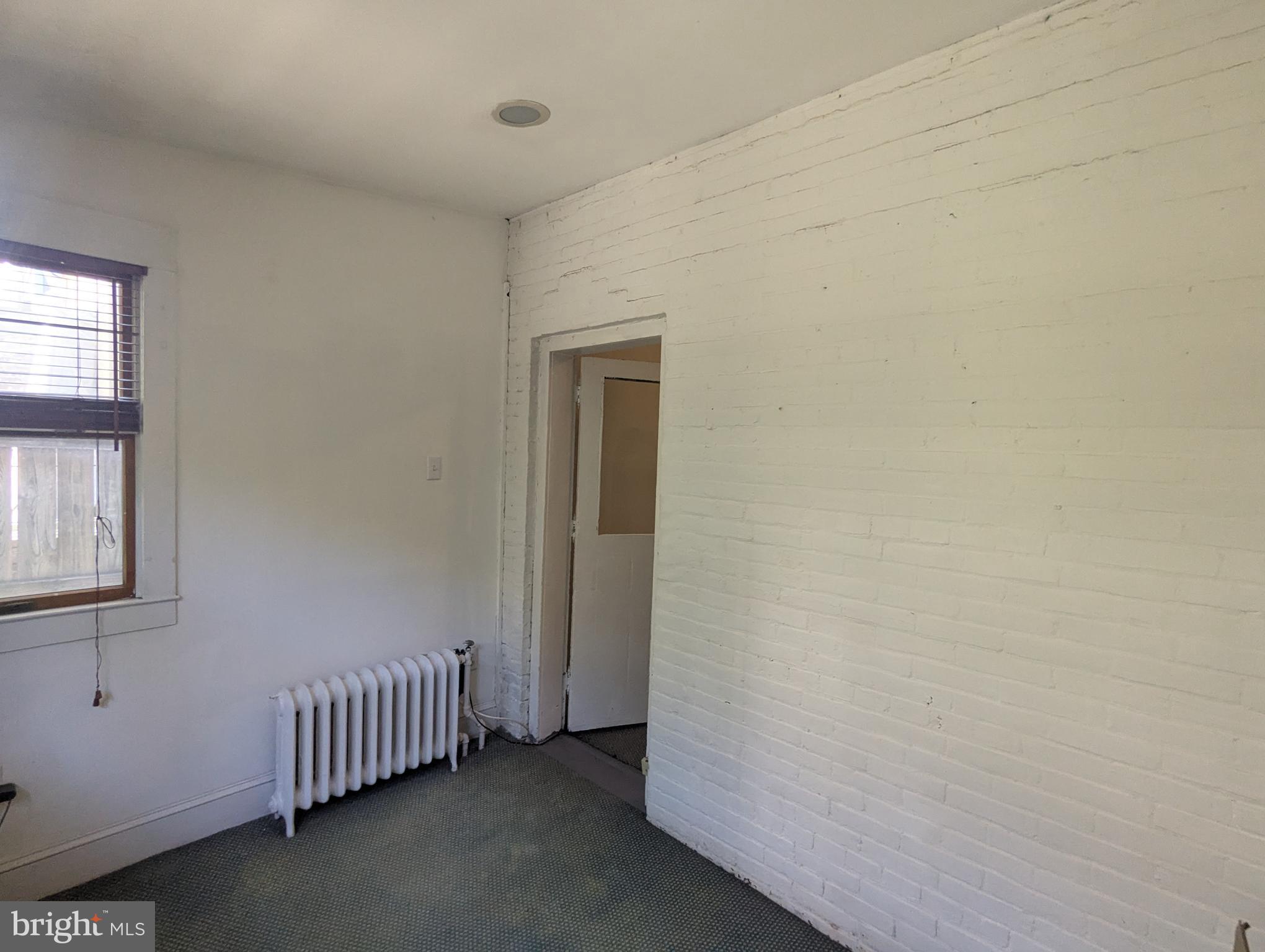 FAIRMOUNT - Residential Lease