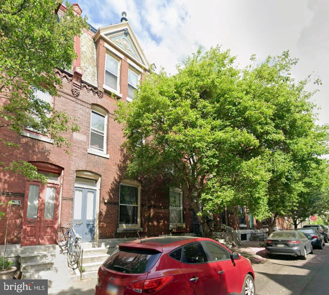 FAIRMOUNT - Residential Lease