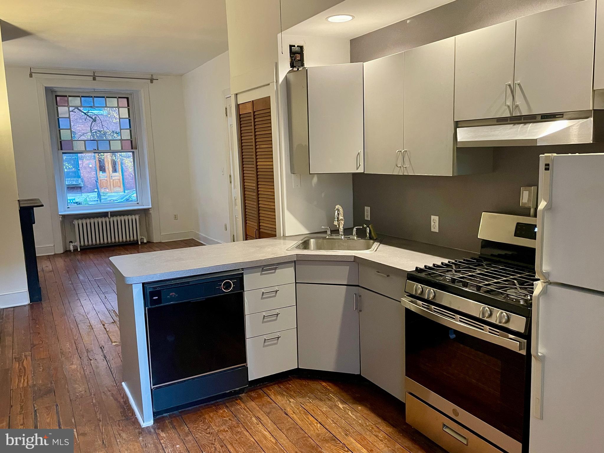 FAIRMOUNT - Residential Lease