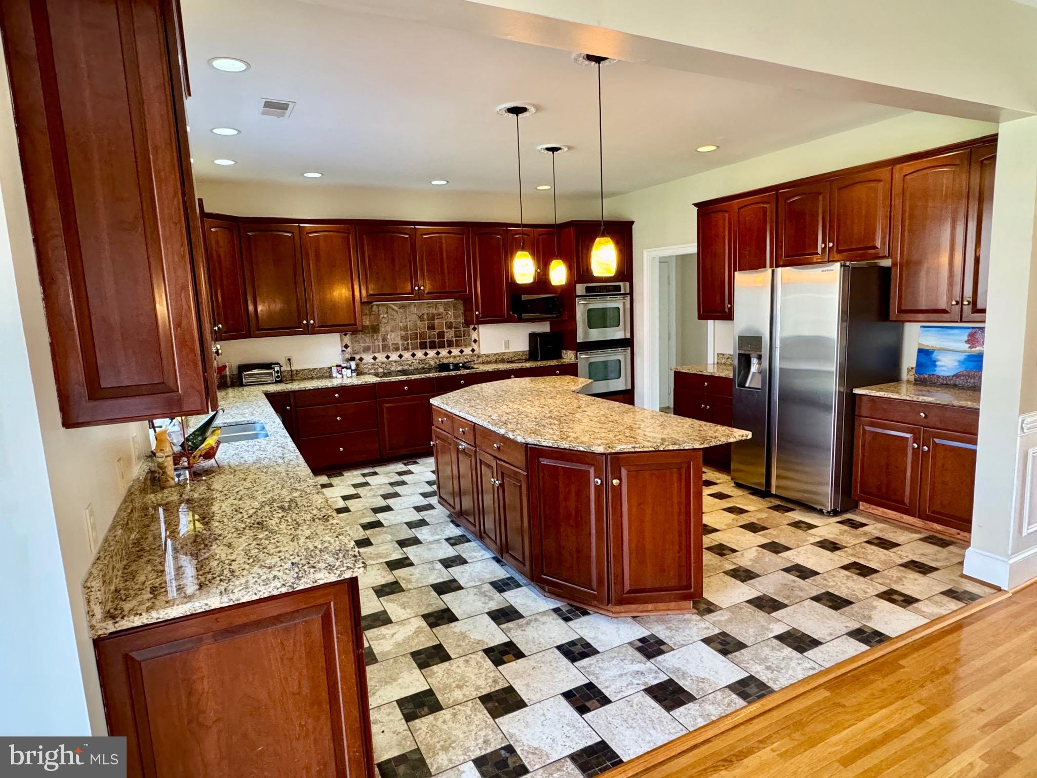 FULTON HILL - Residential