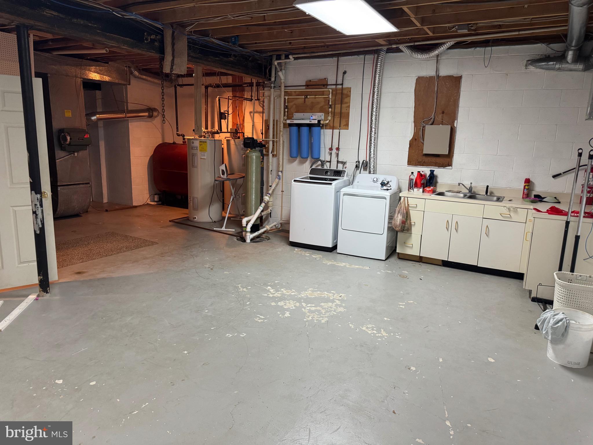 FULTON HILL - Residential