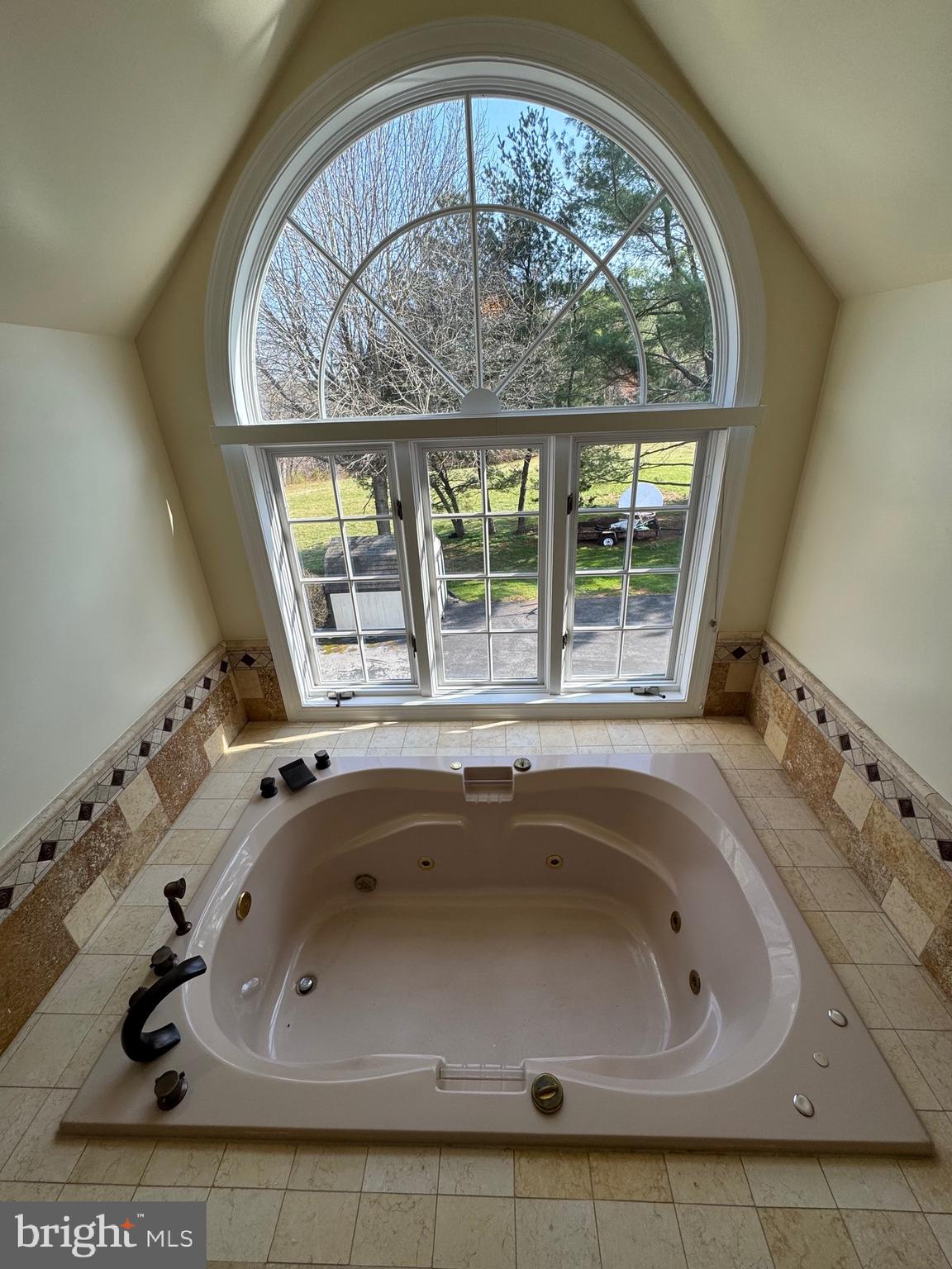 FULTON HILL - Residential