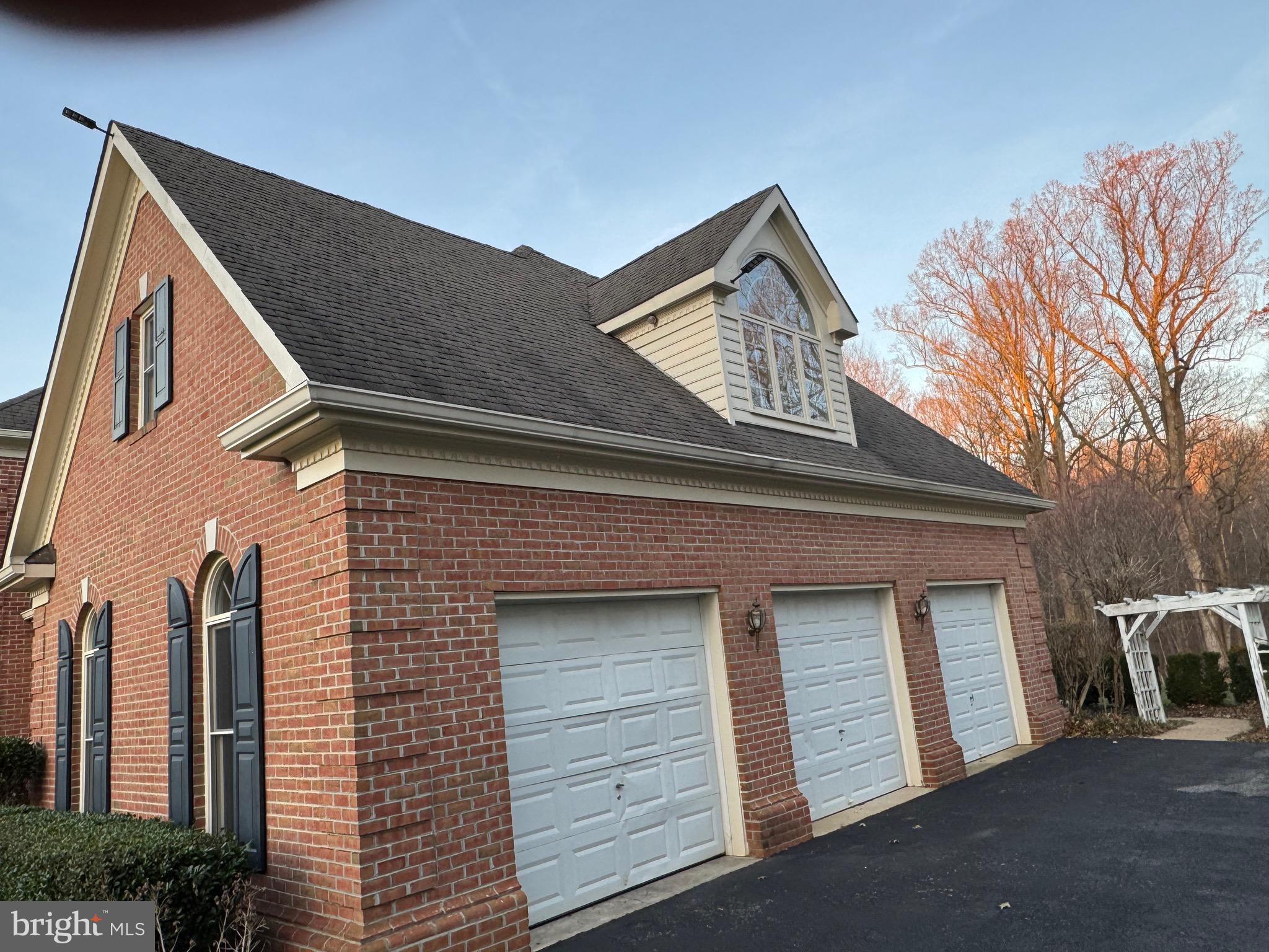 FULTON HILL - Residential