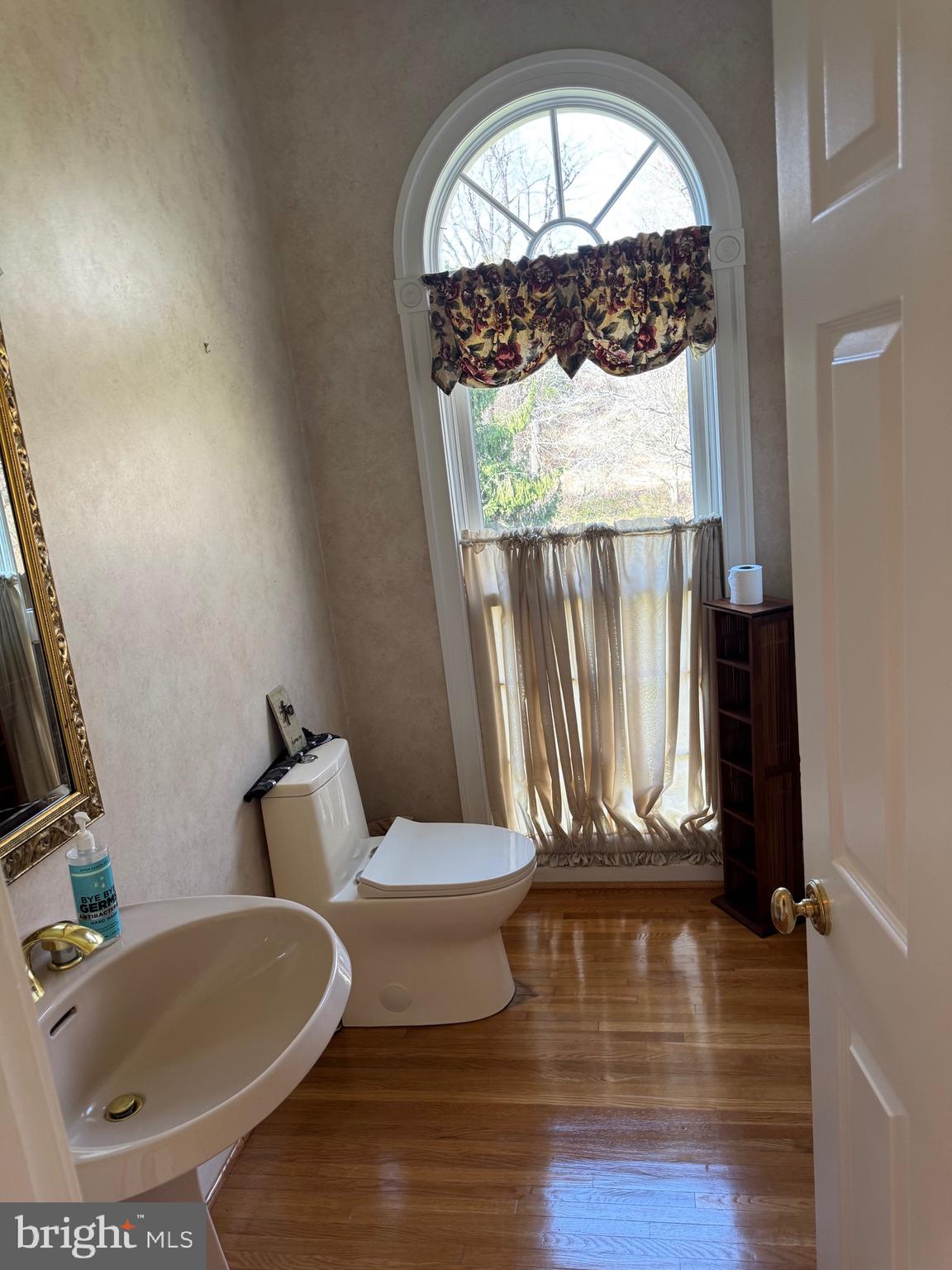 FULTON HILL - Residential