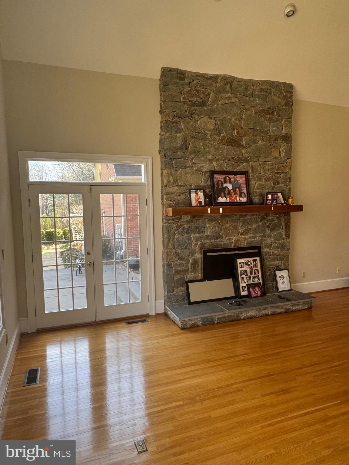 FULTON HILL - Residential