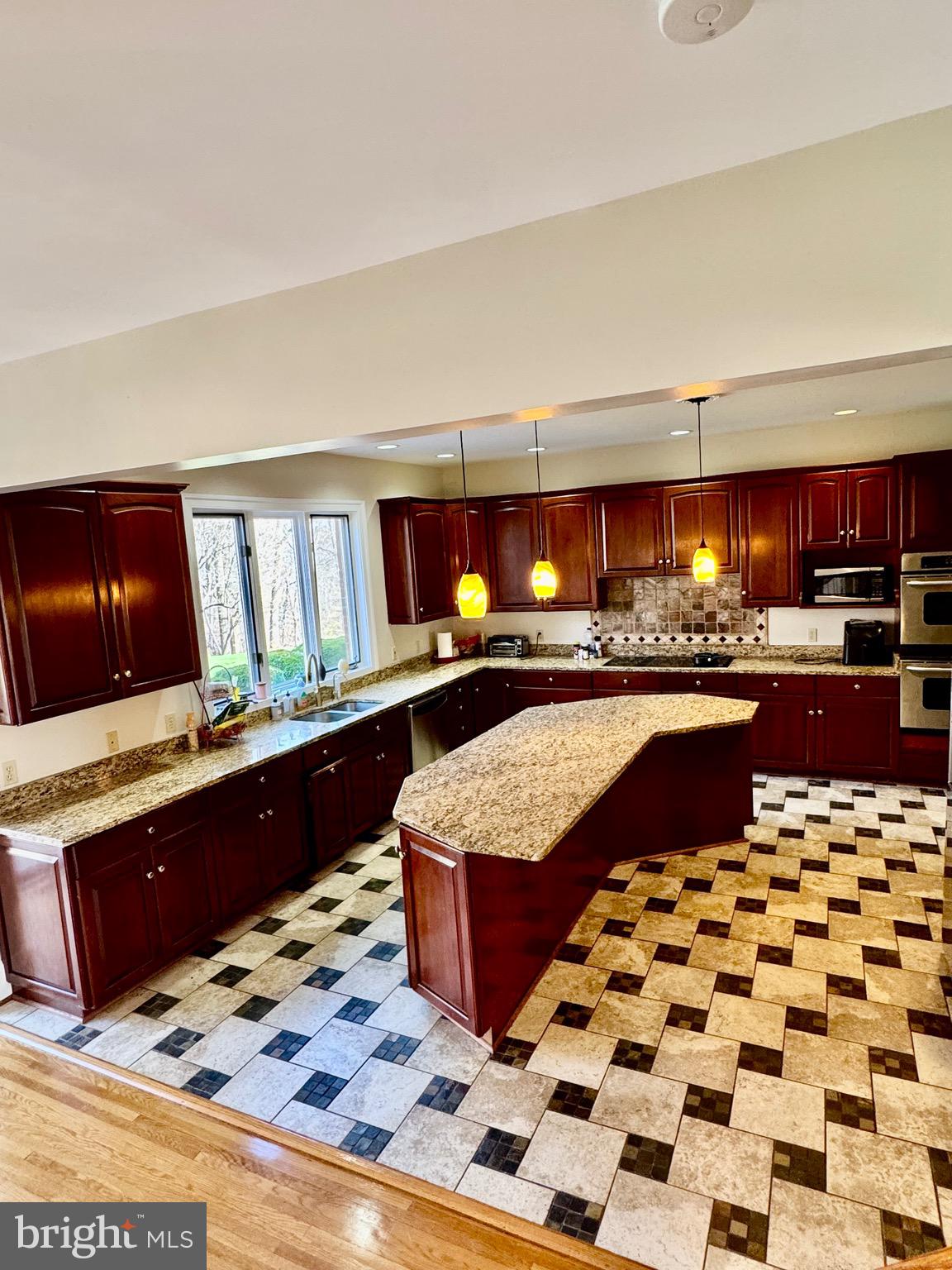 FULTON HILL - Residential