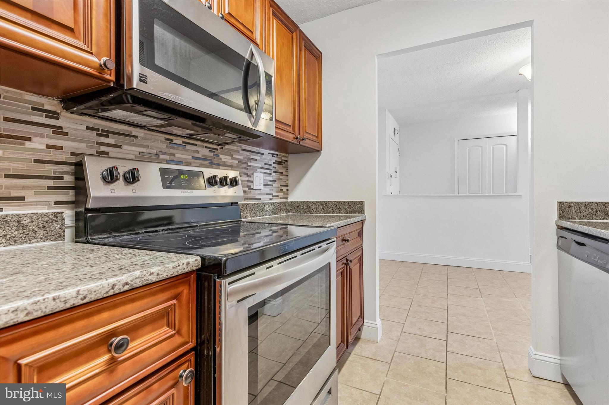 PLYMOUTH HILLS - Residential