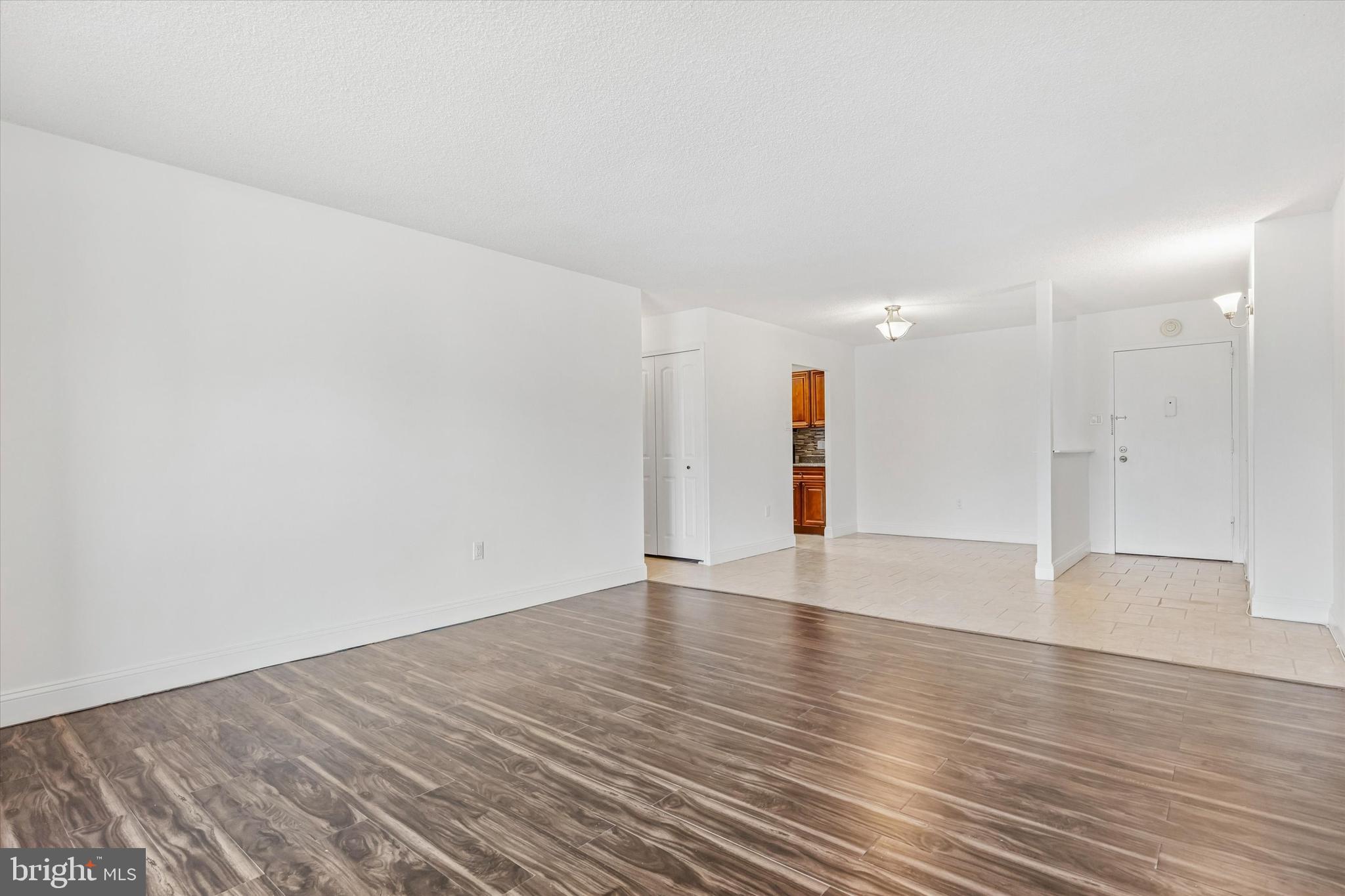 PLYMOUTH HILLS - Residential