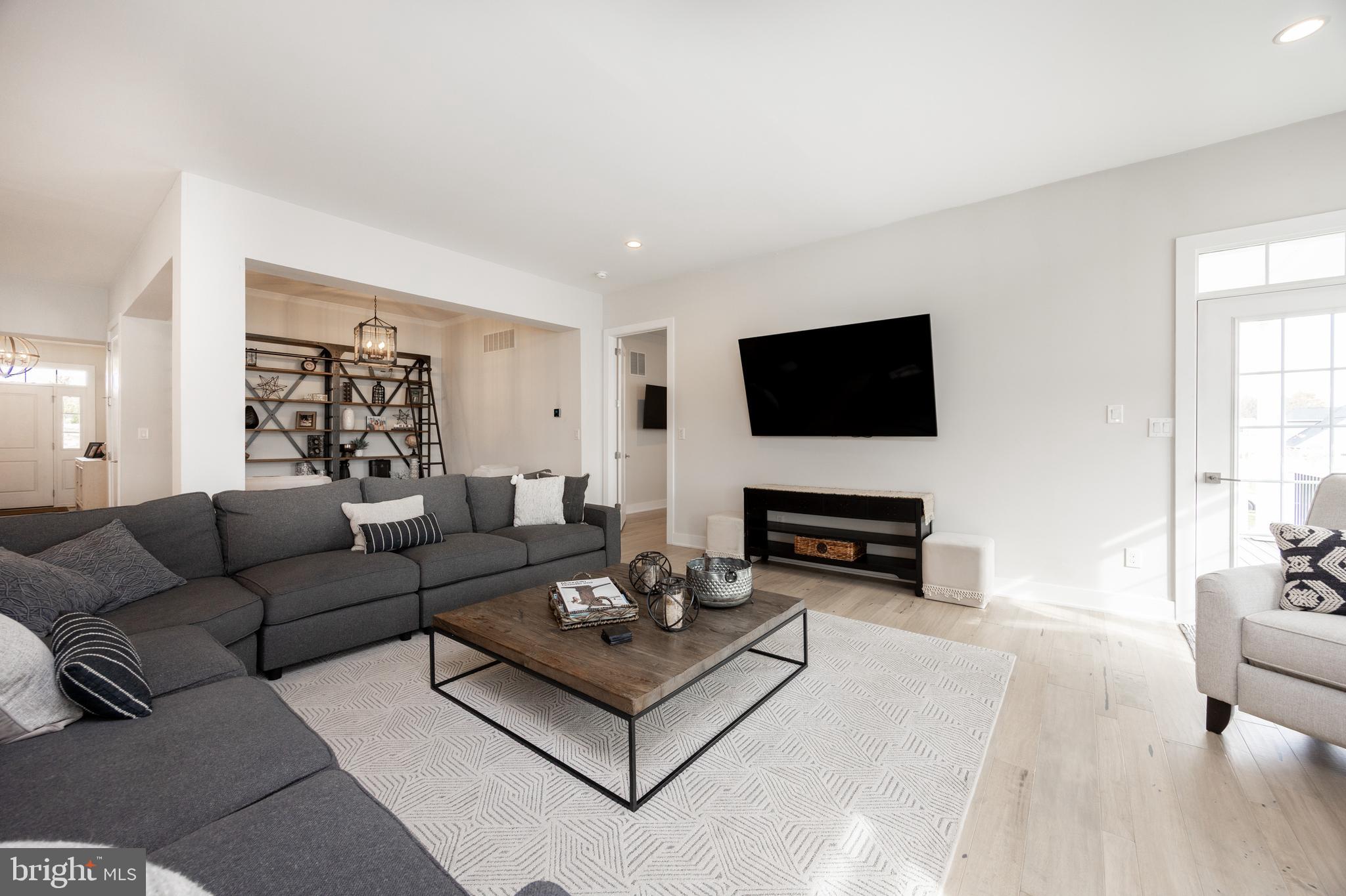 REGENCY AT KIMBER GL - Residential