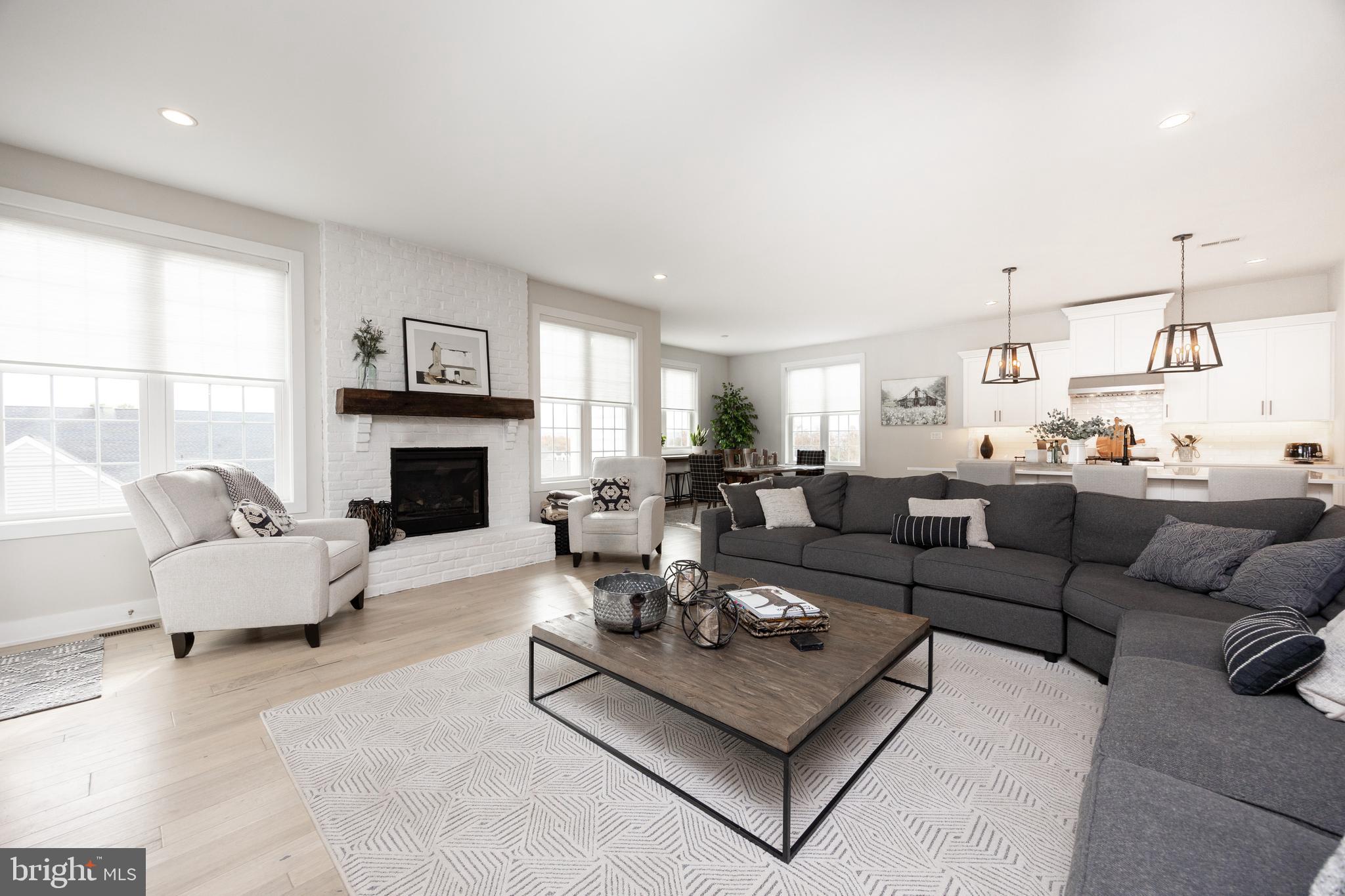 REGENCY AT KIMBER GL - Residential