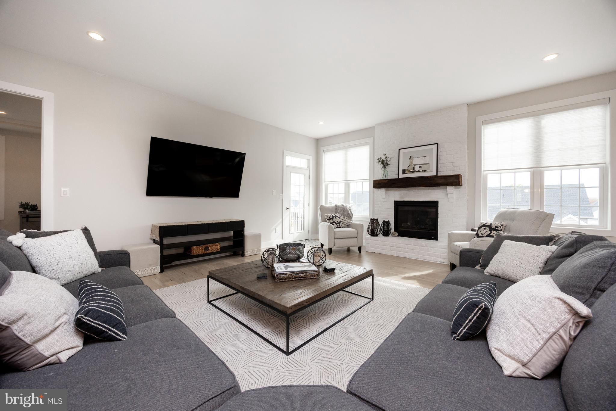 REGENCY AT KIMBER GL - Residential