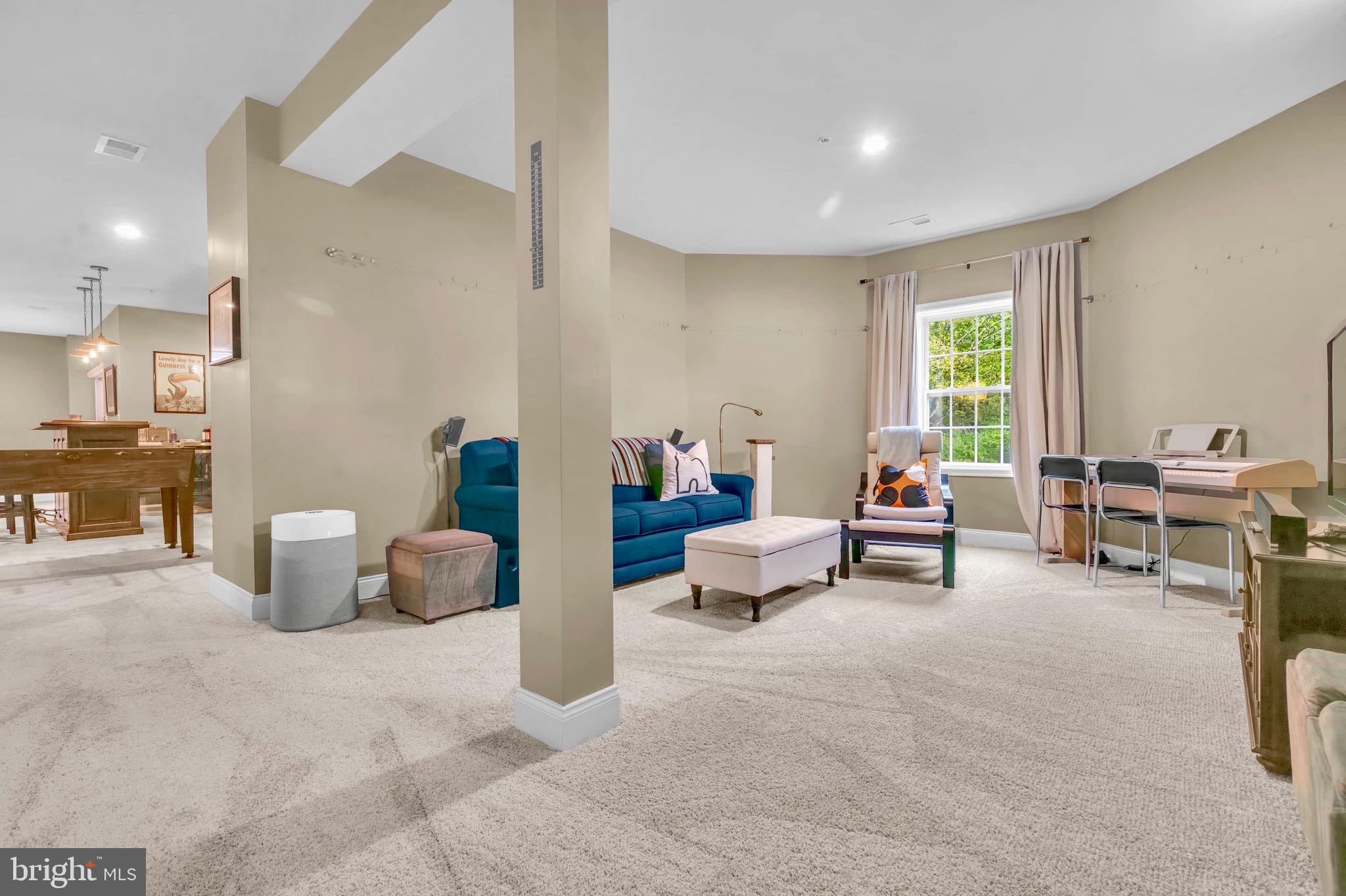 LAUREL RIDGE - Residential