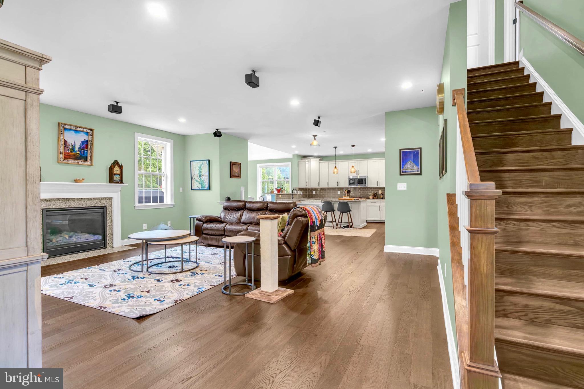 2823 MOORGRASS COURT