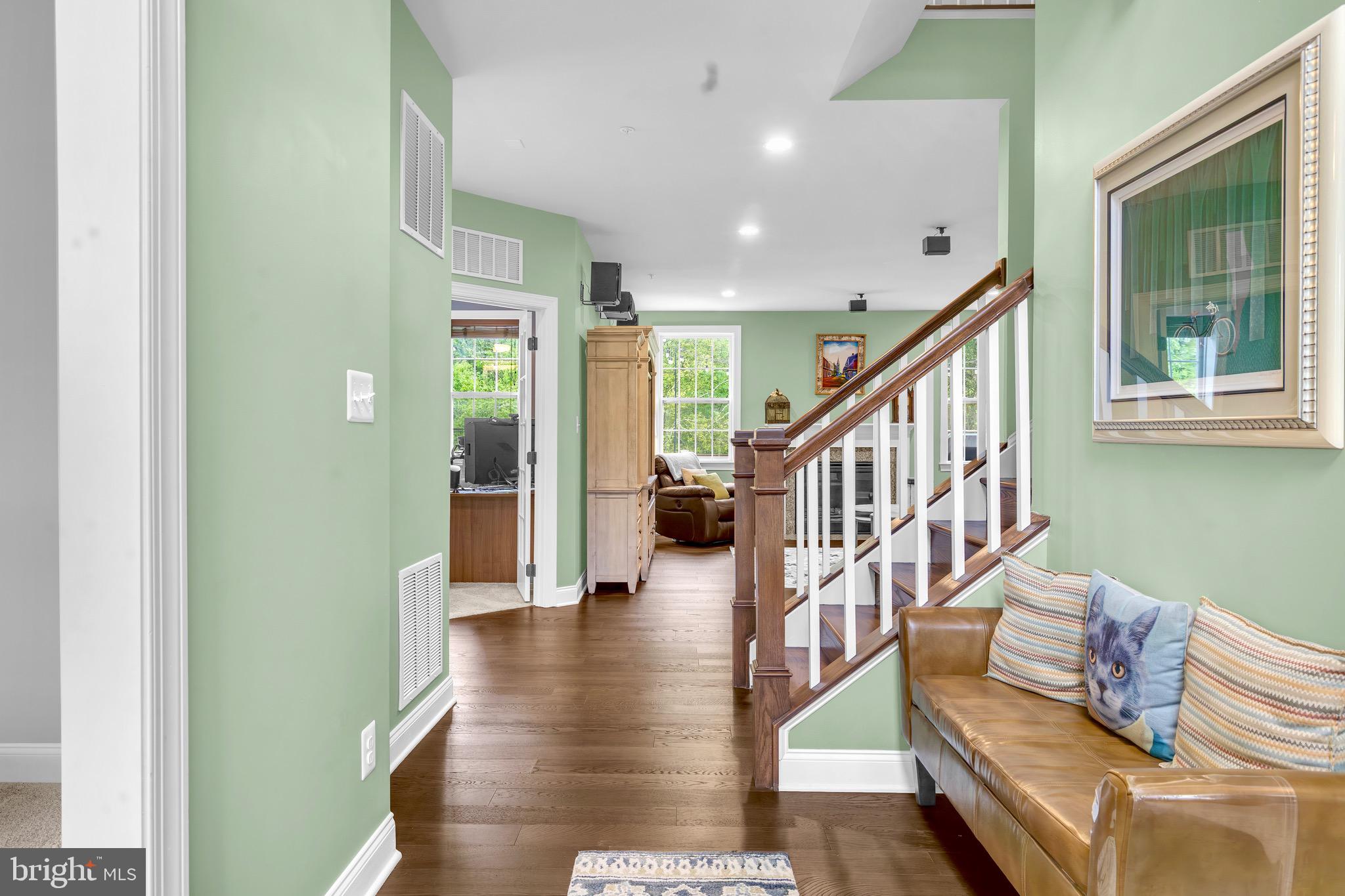 2823 MOORGRASS COURT
