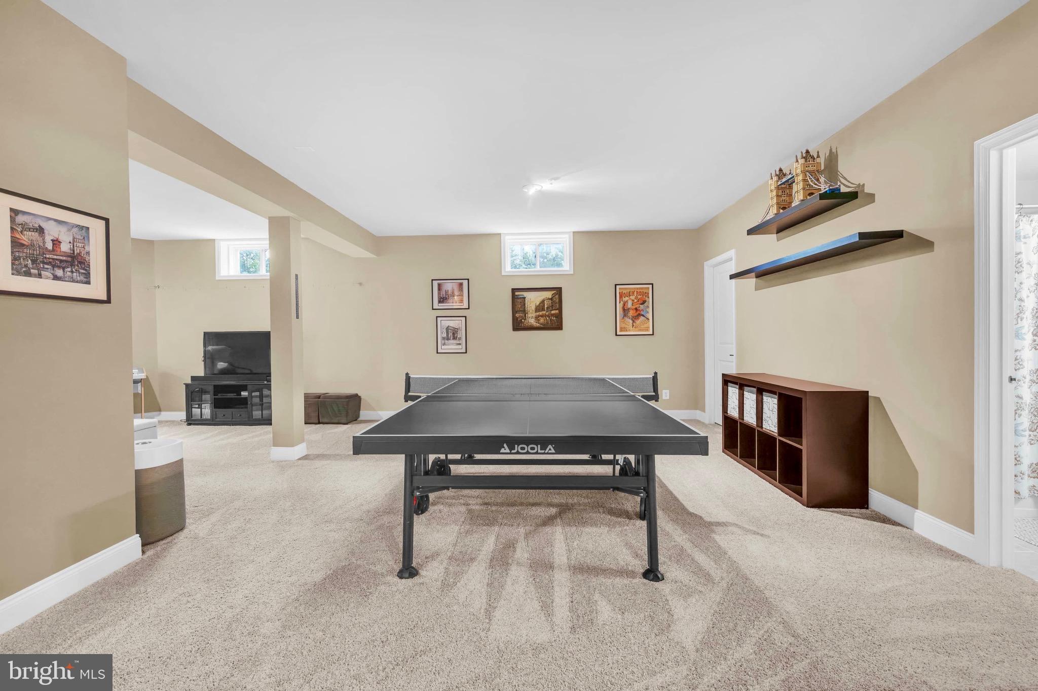 LAUREL RIDGE - Residential