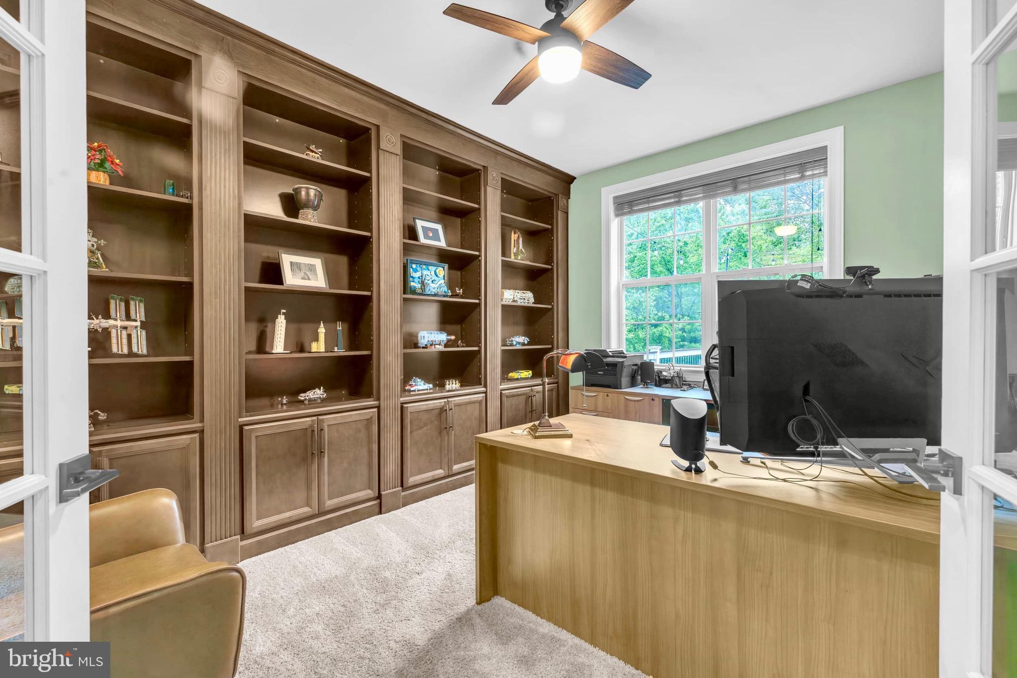 LAUREL RIDGE - Residential